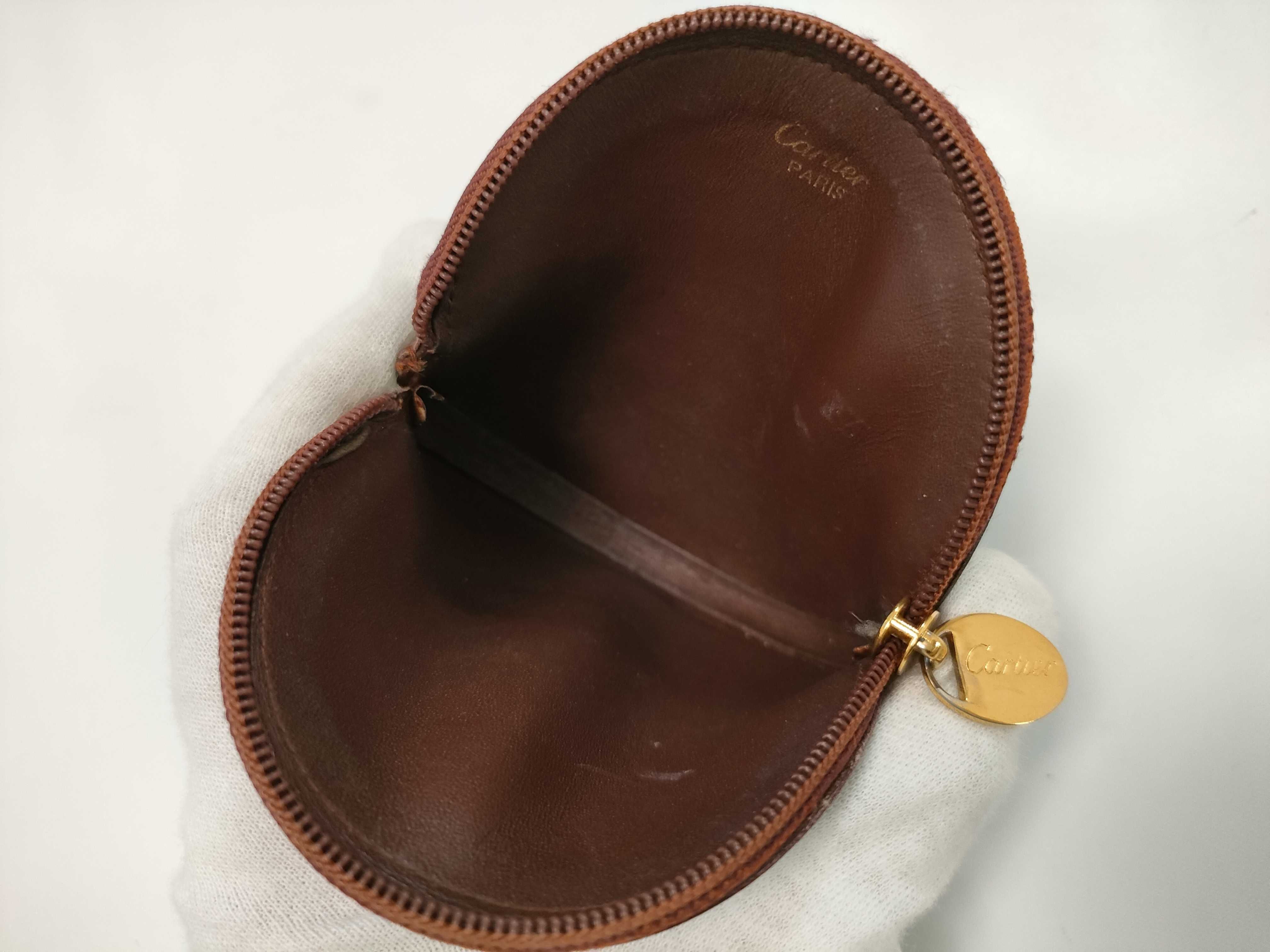 coin case — view 3