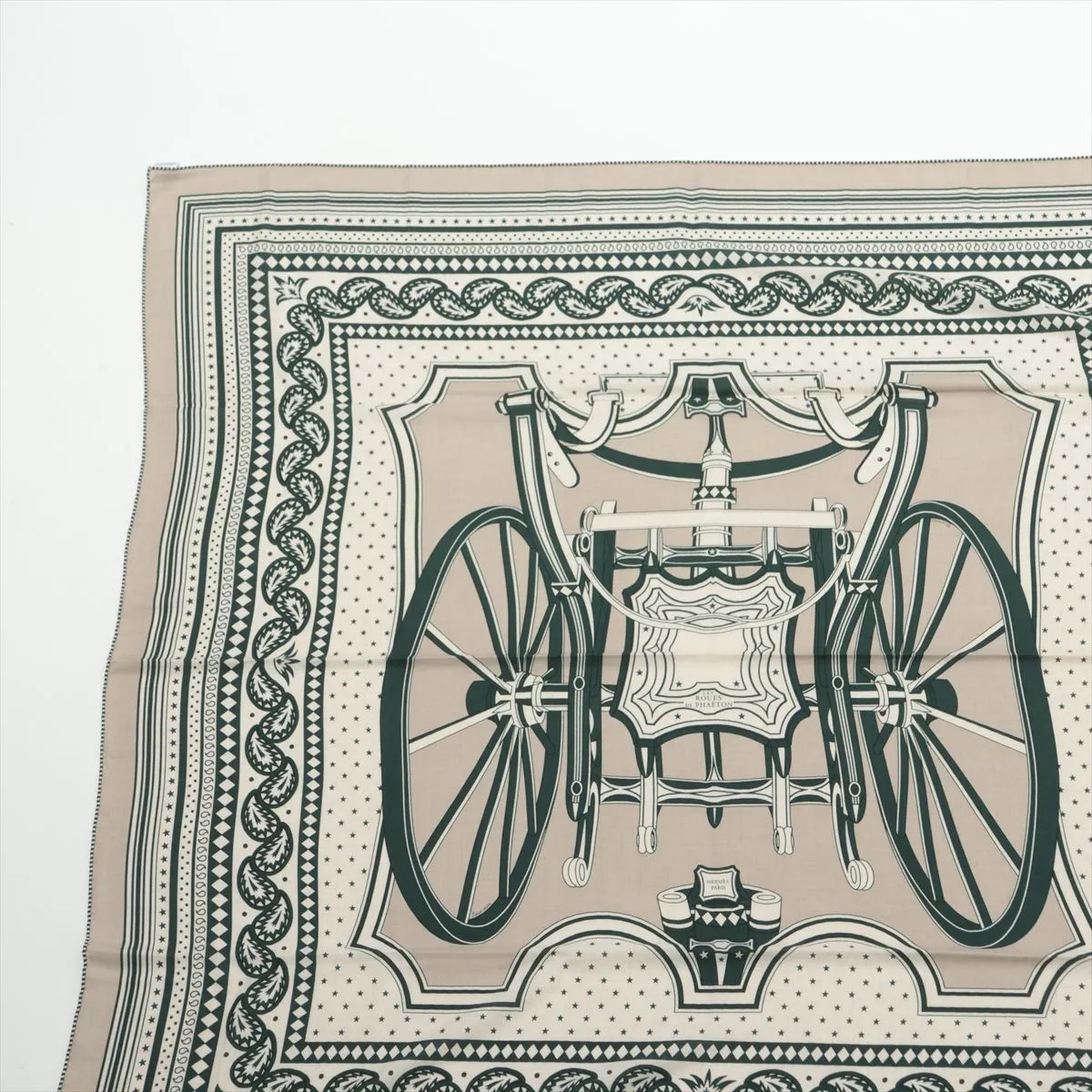 Carre Geant LES ROUES DE PHAETON four-wheeled carriage wheel stole, cashmere x silk, beige x green. Shows wear, — view 2
