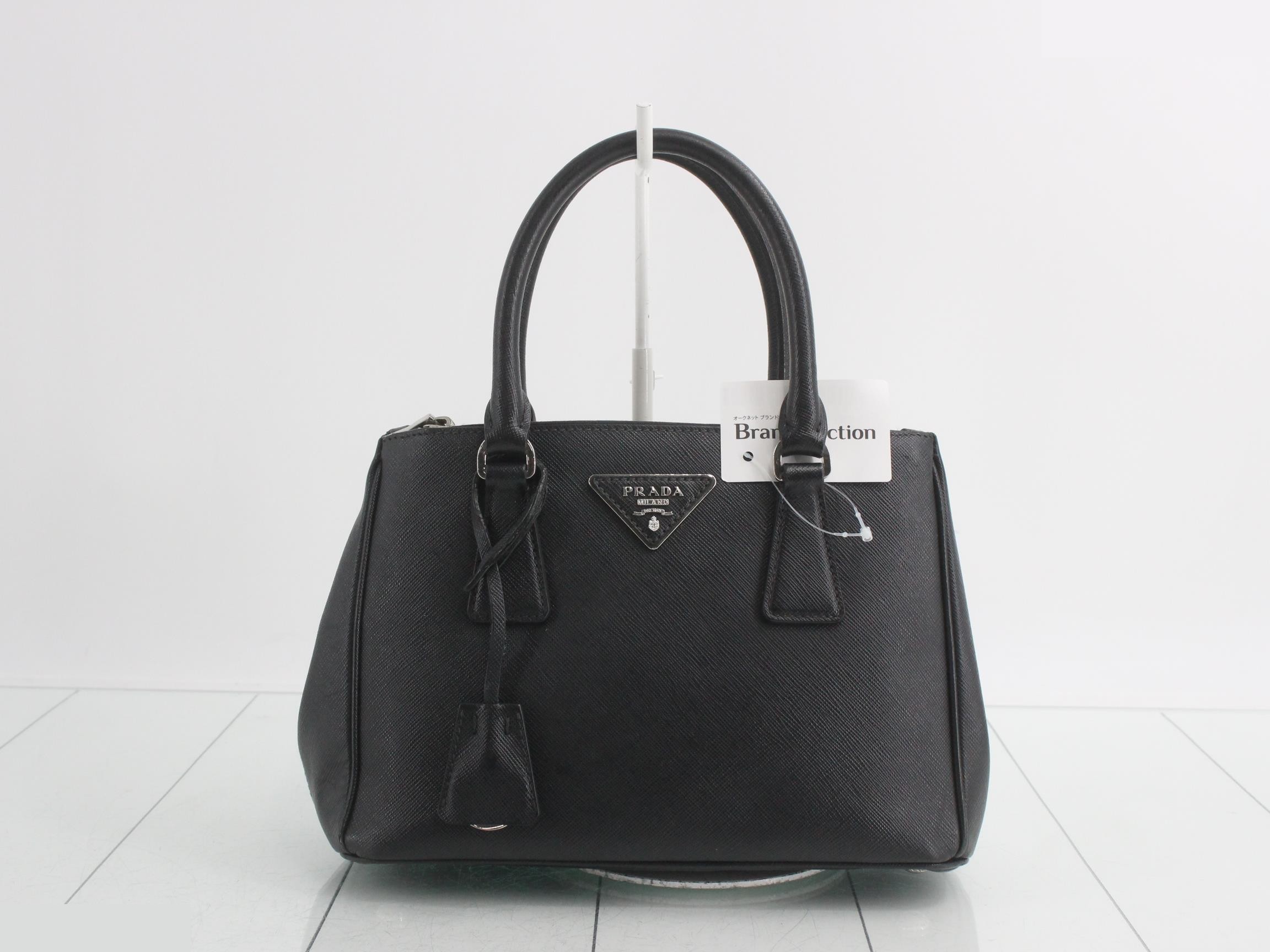 Saffiano Triangle Plate 2-Way Handbag