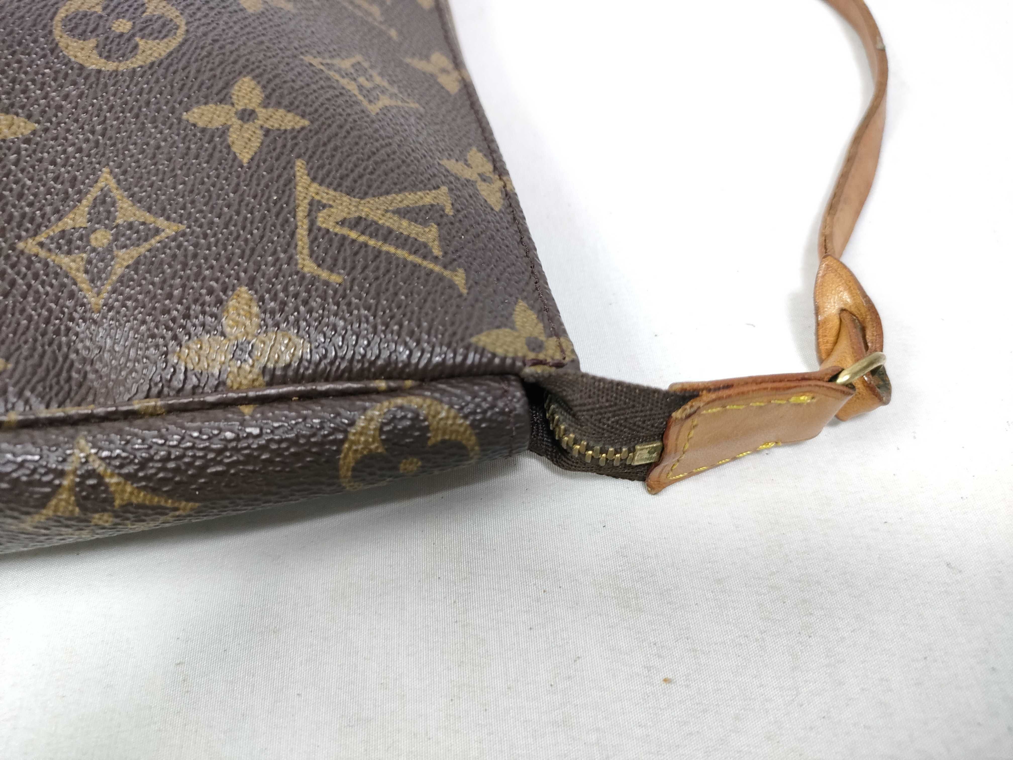 Monogram Louis Vuitton Monogram Accessoire Pouch — view 6