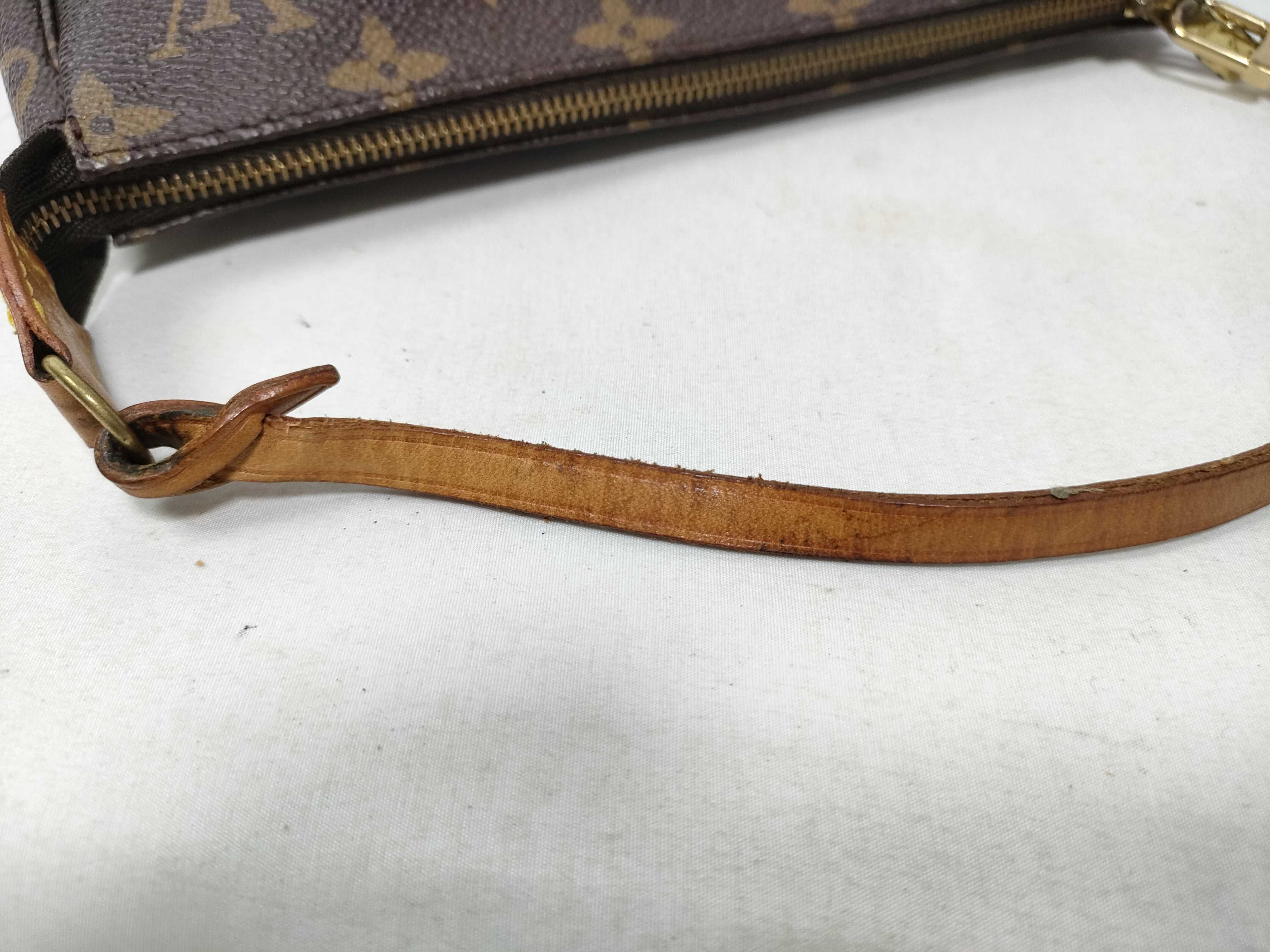 Monogram Louis Vuitton Monogram Accessoire Pouch — view 7