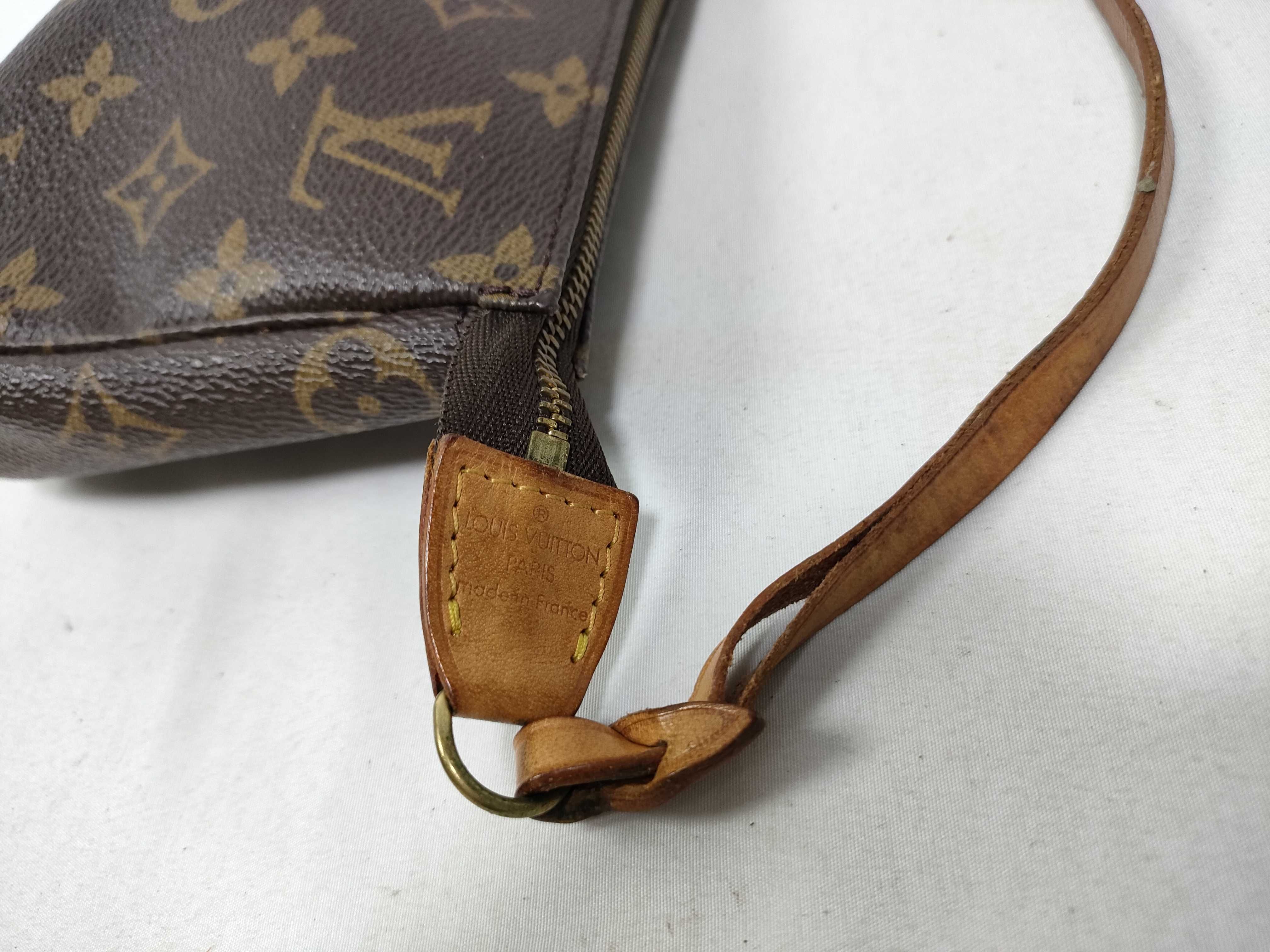 Monogram Louis Vuitton Monogram Accessoire Pouch — view 8