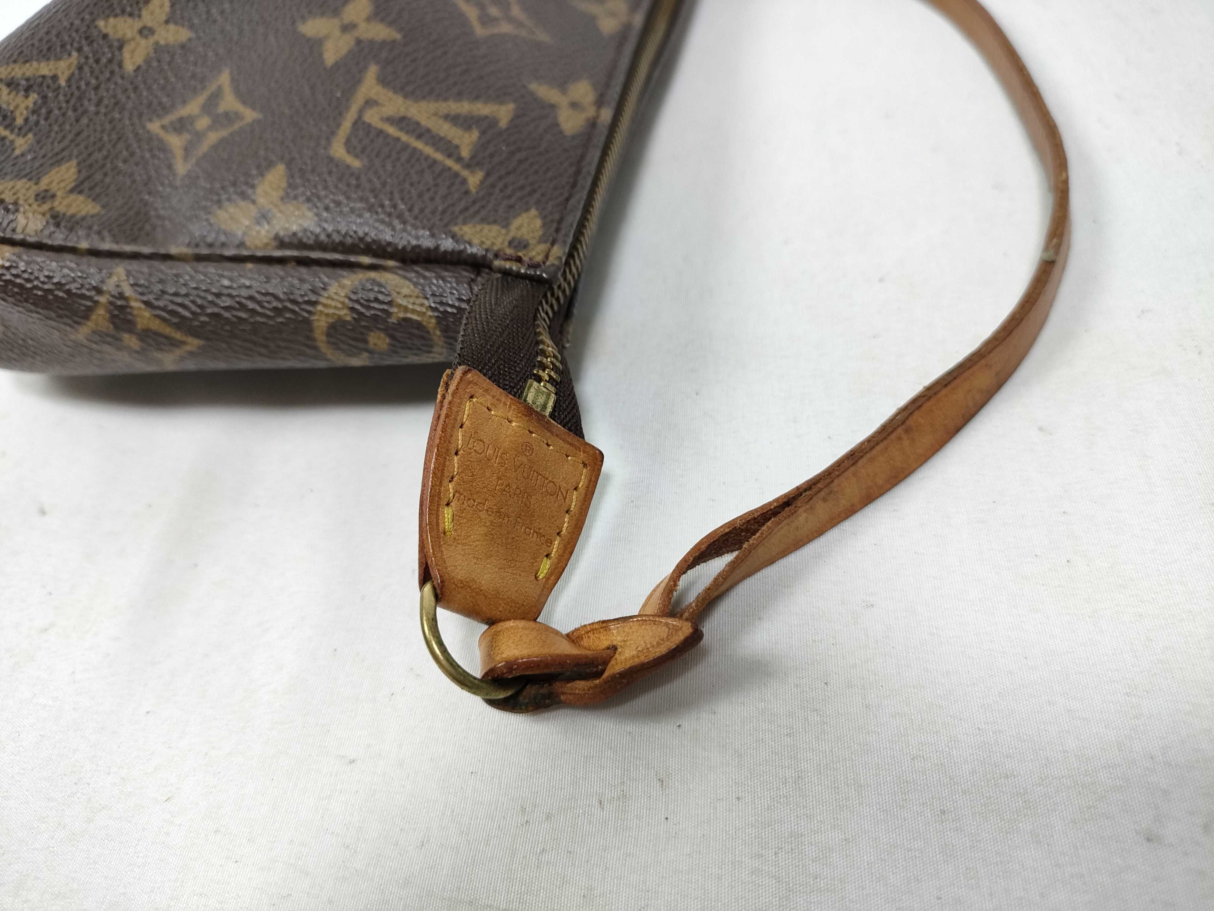 Monogram Louis Vuitton Monogram Accessoire Pouch — view 10