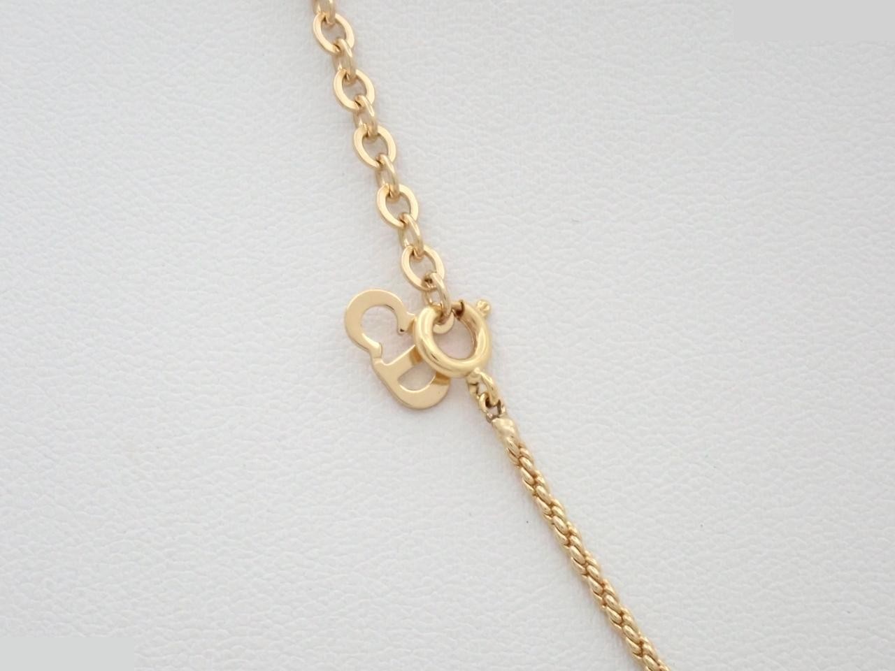 Other lines: Precious metal necklaces and pendants, chain approximately 42cm. — view 2