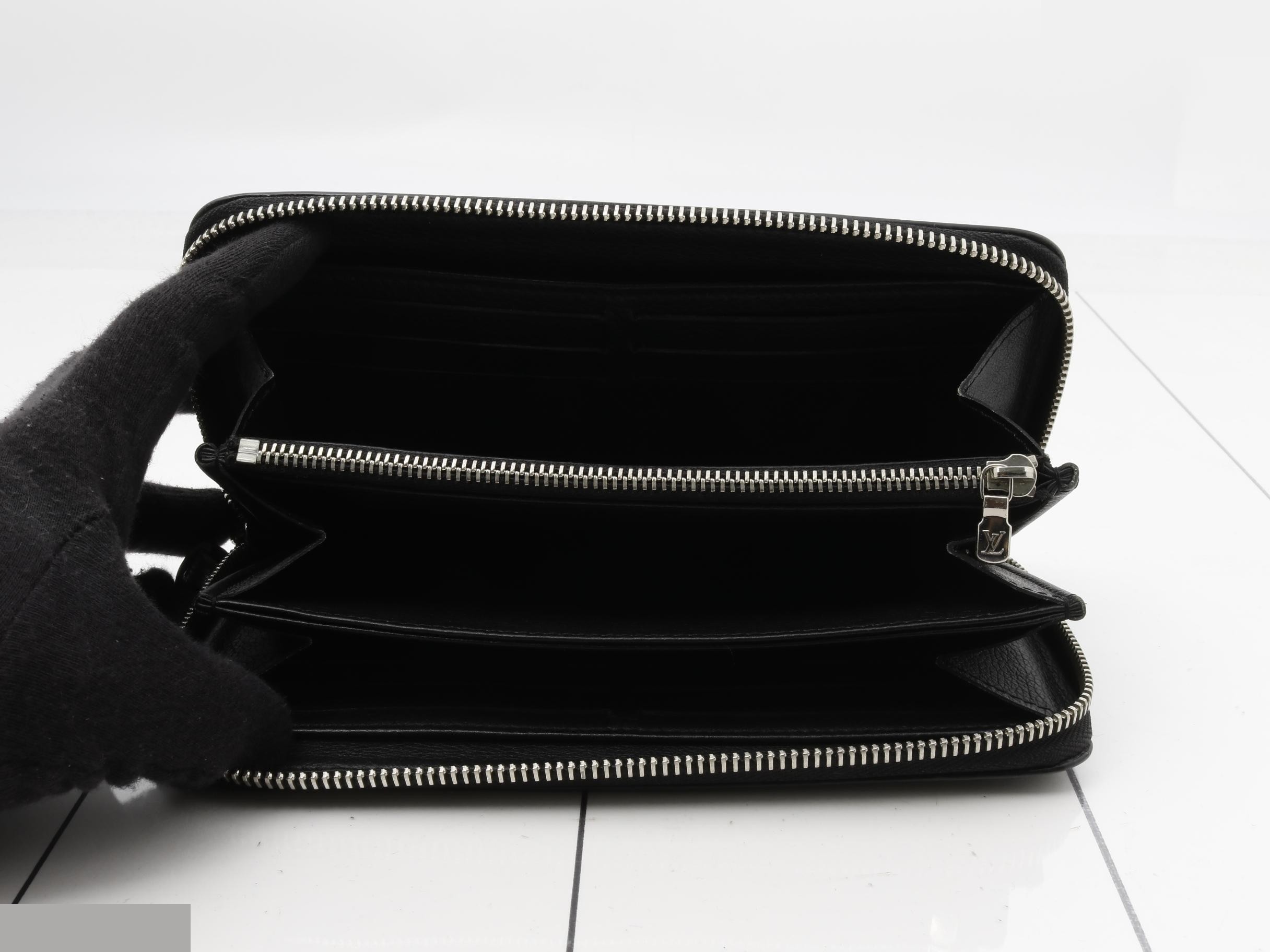 LV Lockme Zippy M62622 — view 4