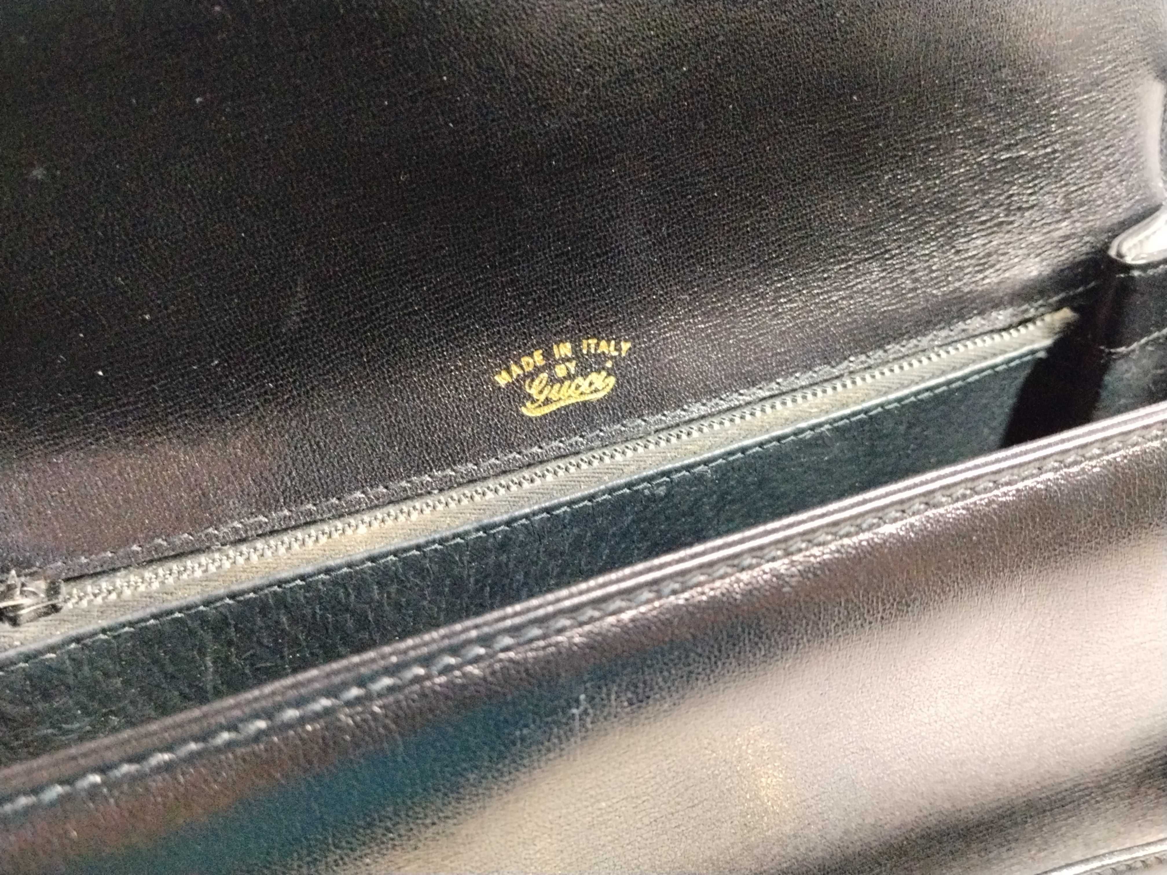 Old Interlocking G Shoulder Bag — view 15