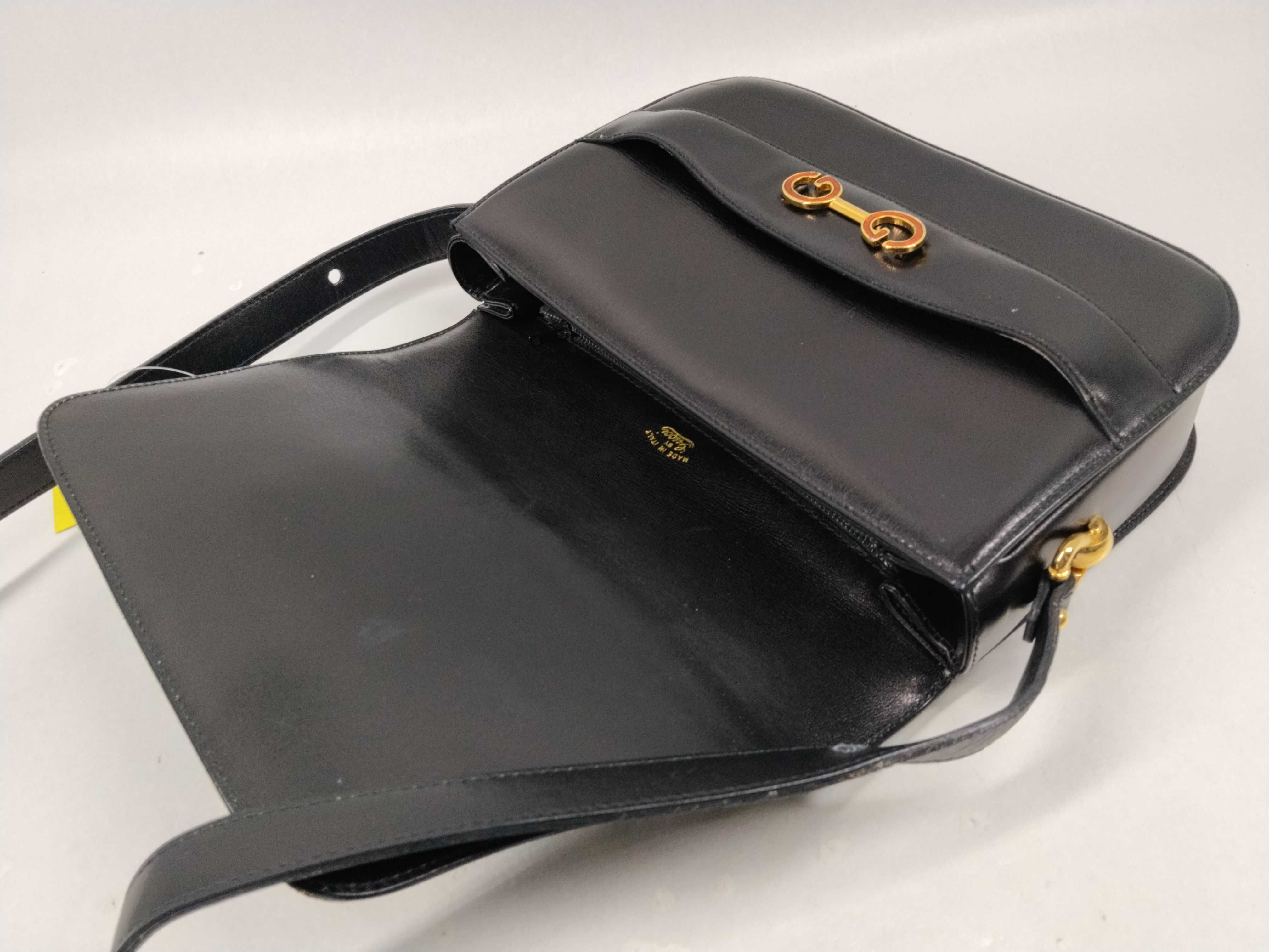 Old Interlocking G Shoulder Bag — view 8
