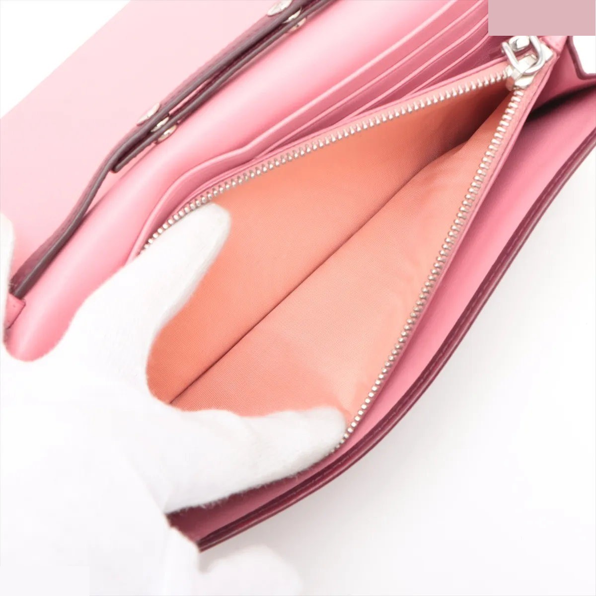 Matelassé Chain Wallet Shoulder Bag — view 8