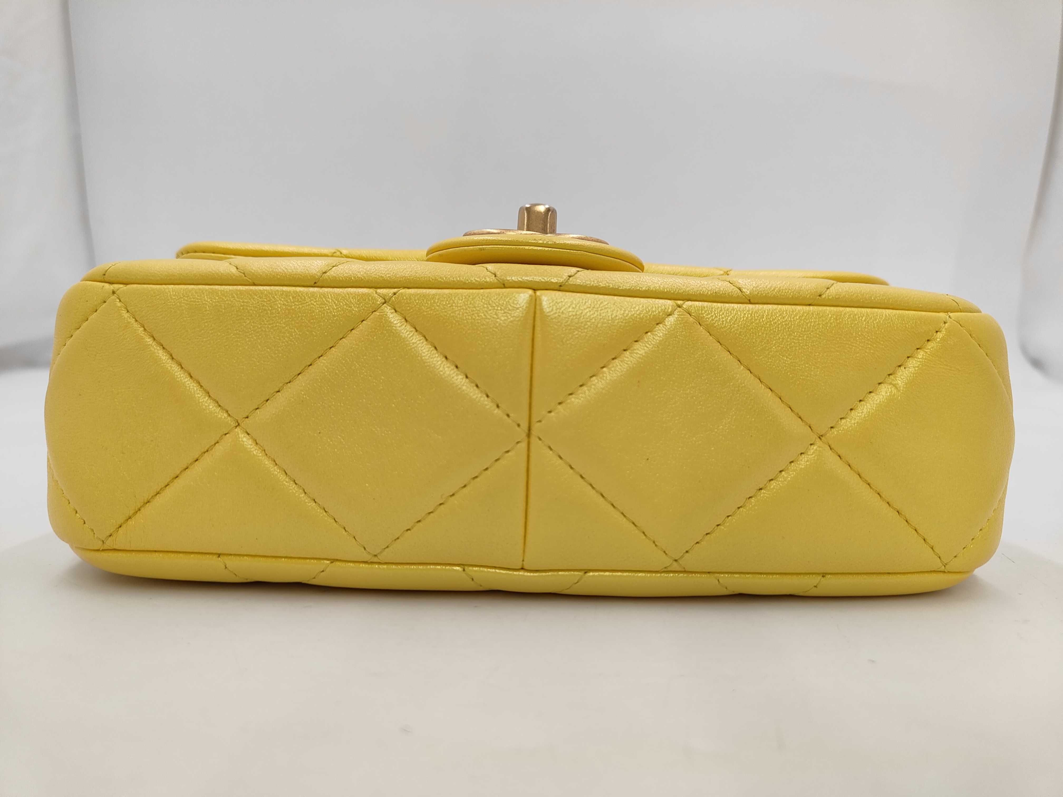 Matelasse Chain Shoulder Lamb Metallic Yellow Shoulder Bag — view 3