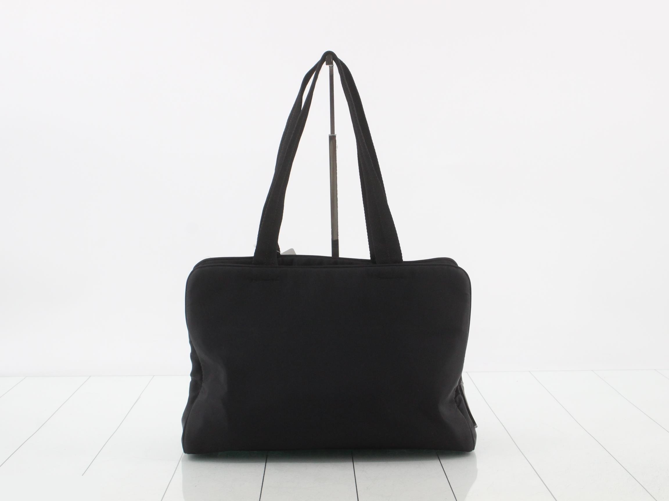 tote bag, nylon, triangular plate, black. — view 2