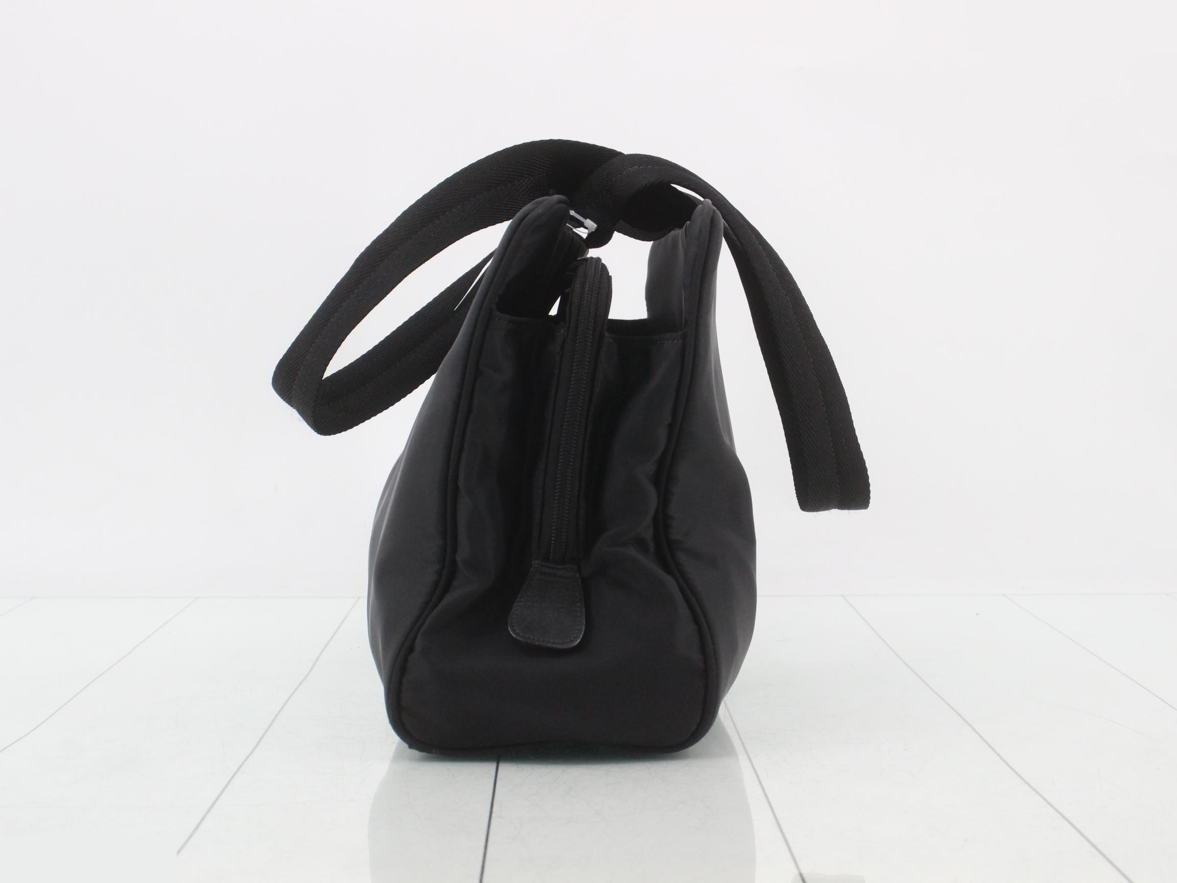 tote bag, nylon, triangular plate, black. — view 3