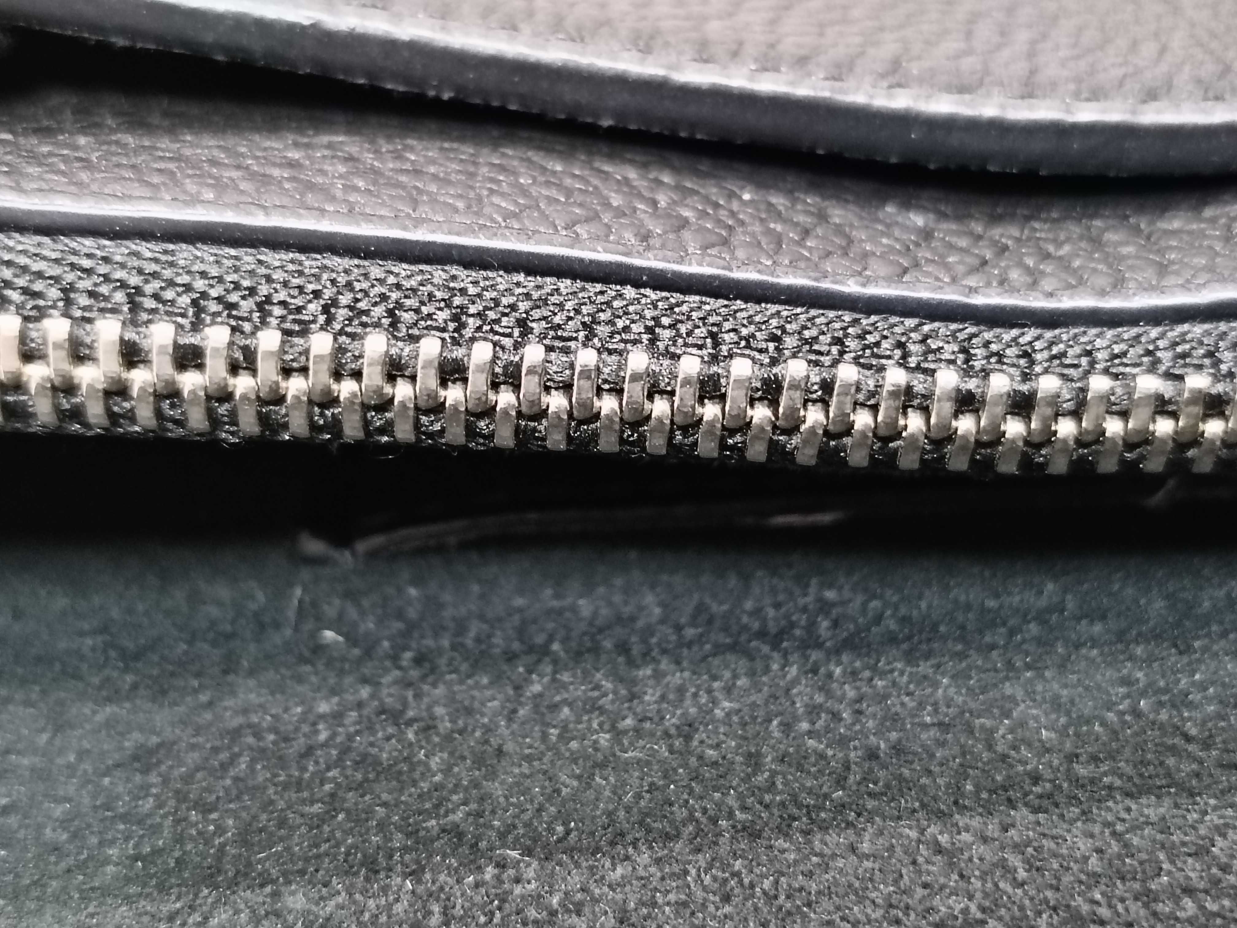 Taurillon Leather M63471 Pochette Lockme Chain Shoulder Bag — view 10