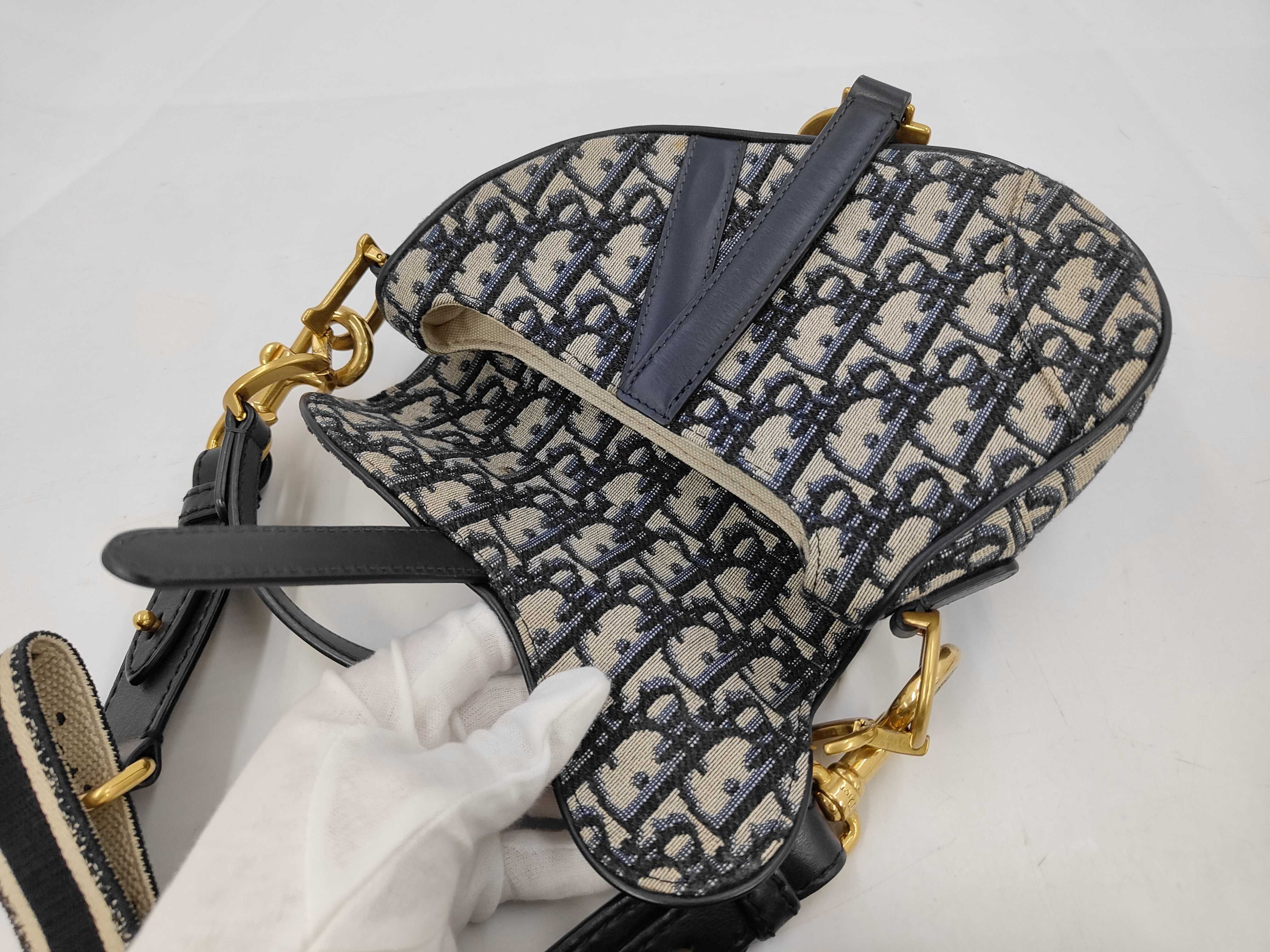 Saddle 2-Way Oblique Trotter Shoulder Bag — view 8
