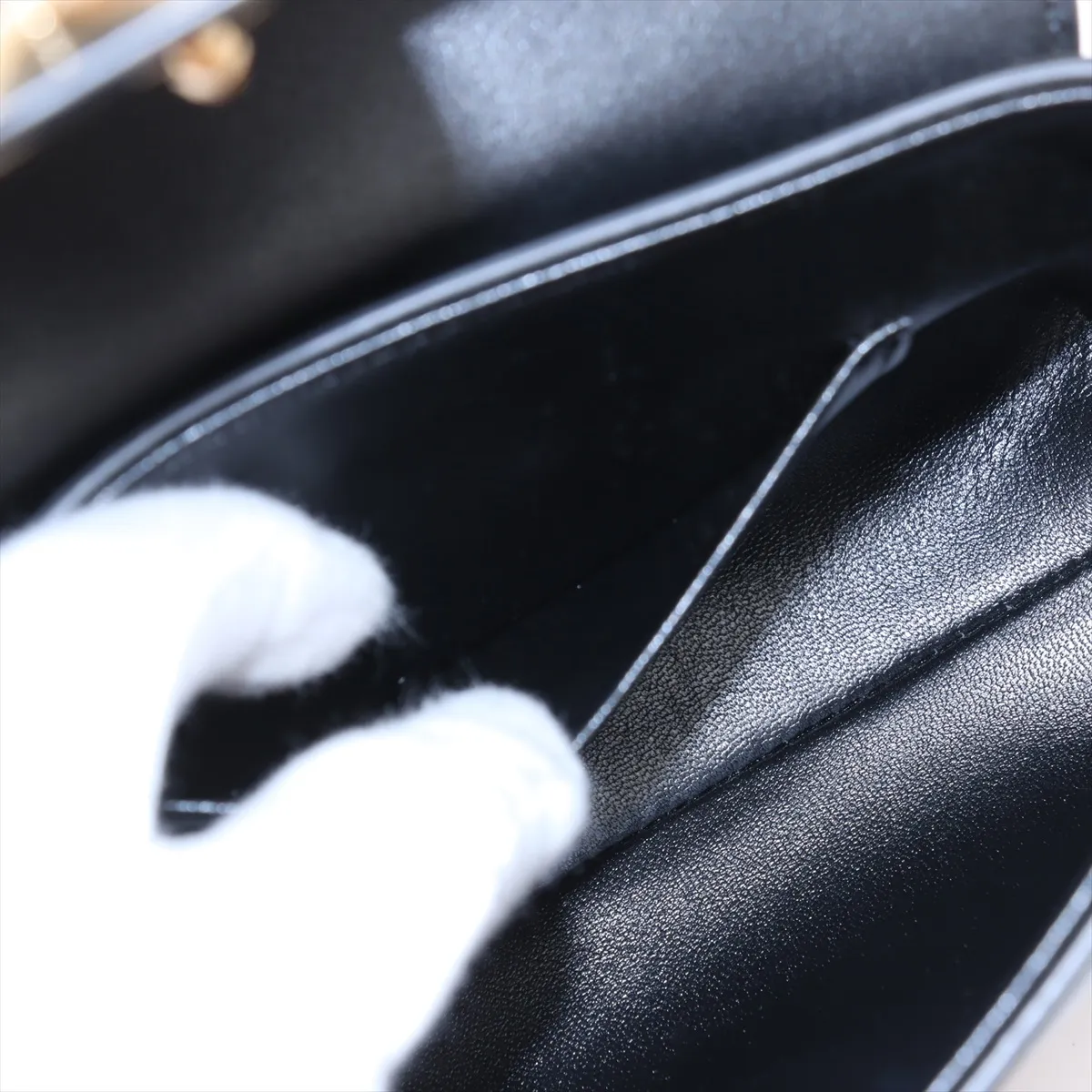 Triomphe Victoire Leather Chain Shoulder Bag, Black — view 7