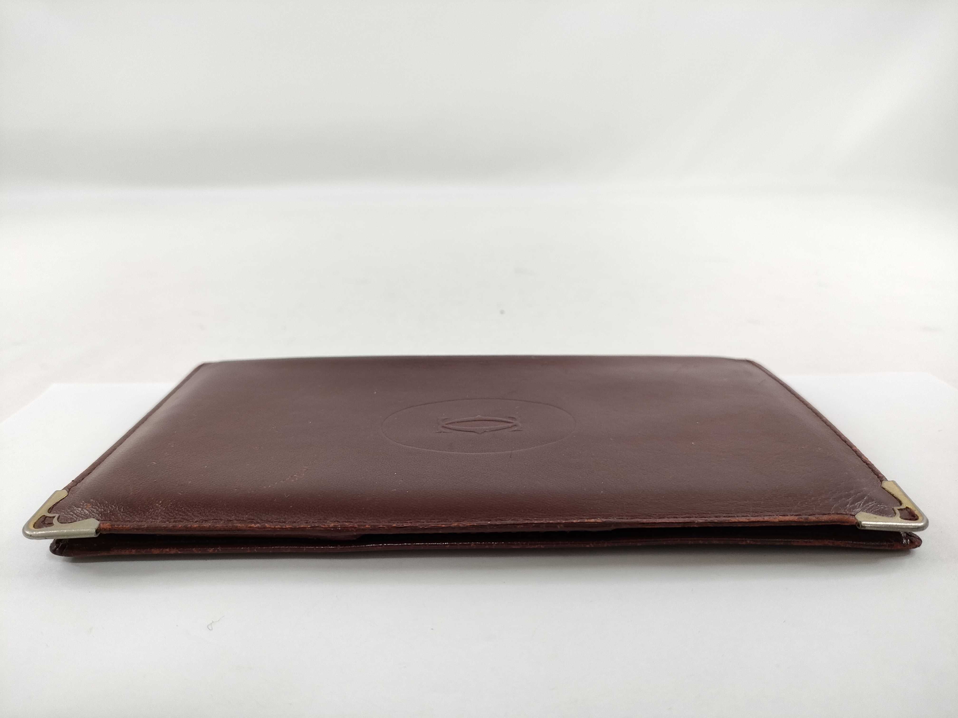 Must line long wallet/billfold — view 4