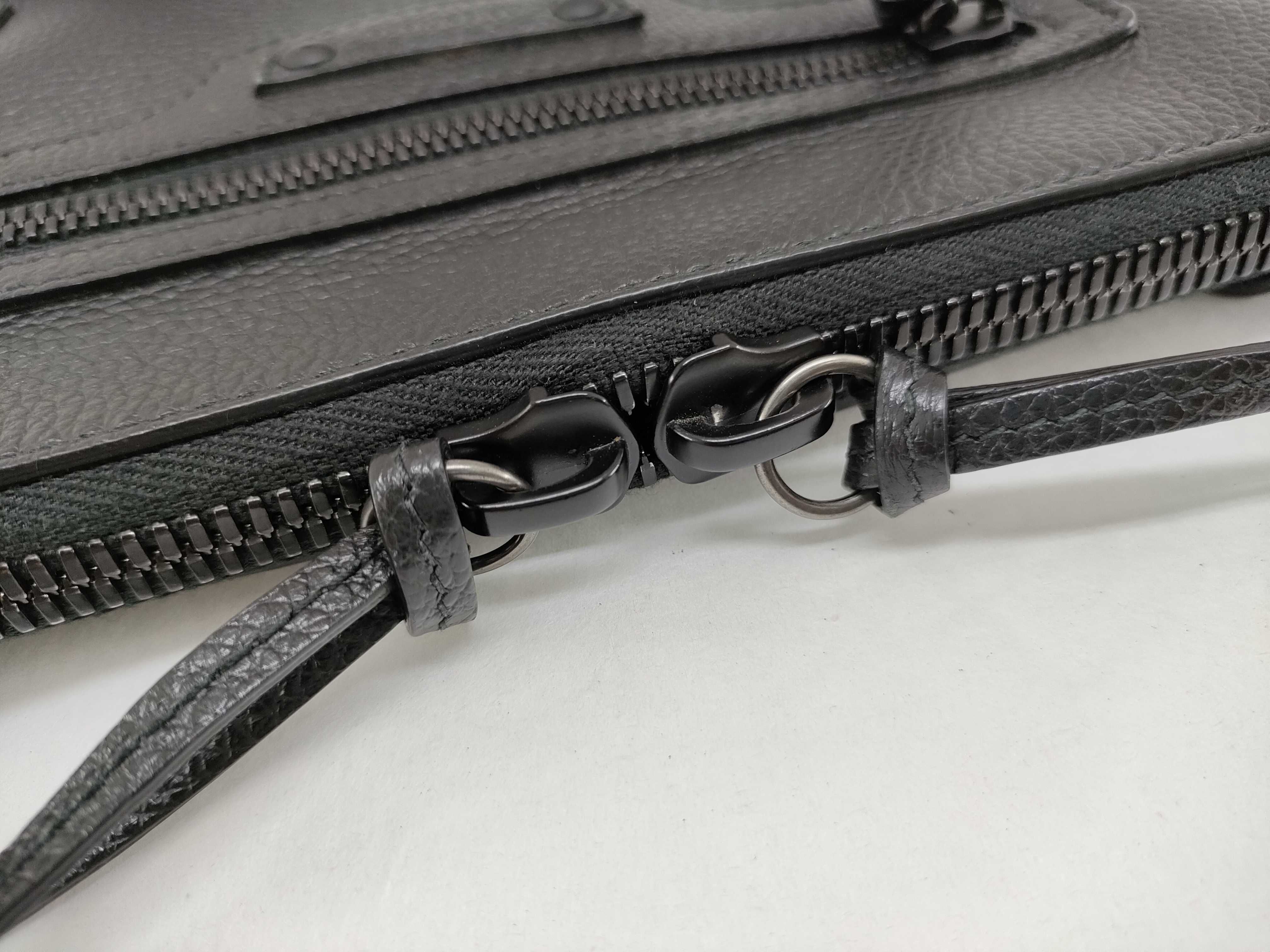 City Shoulder Bag, Black Shoulder Bag — view 13