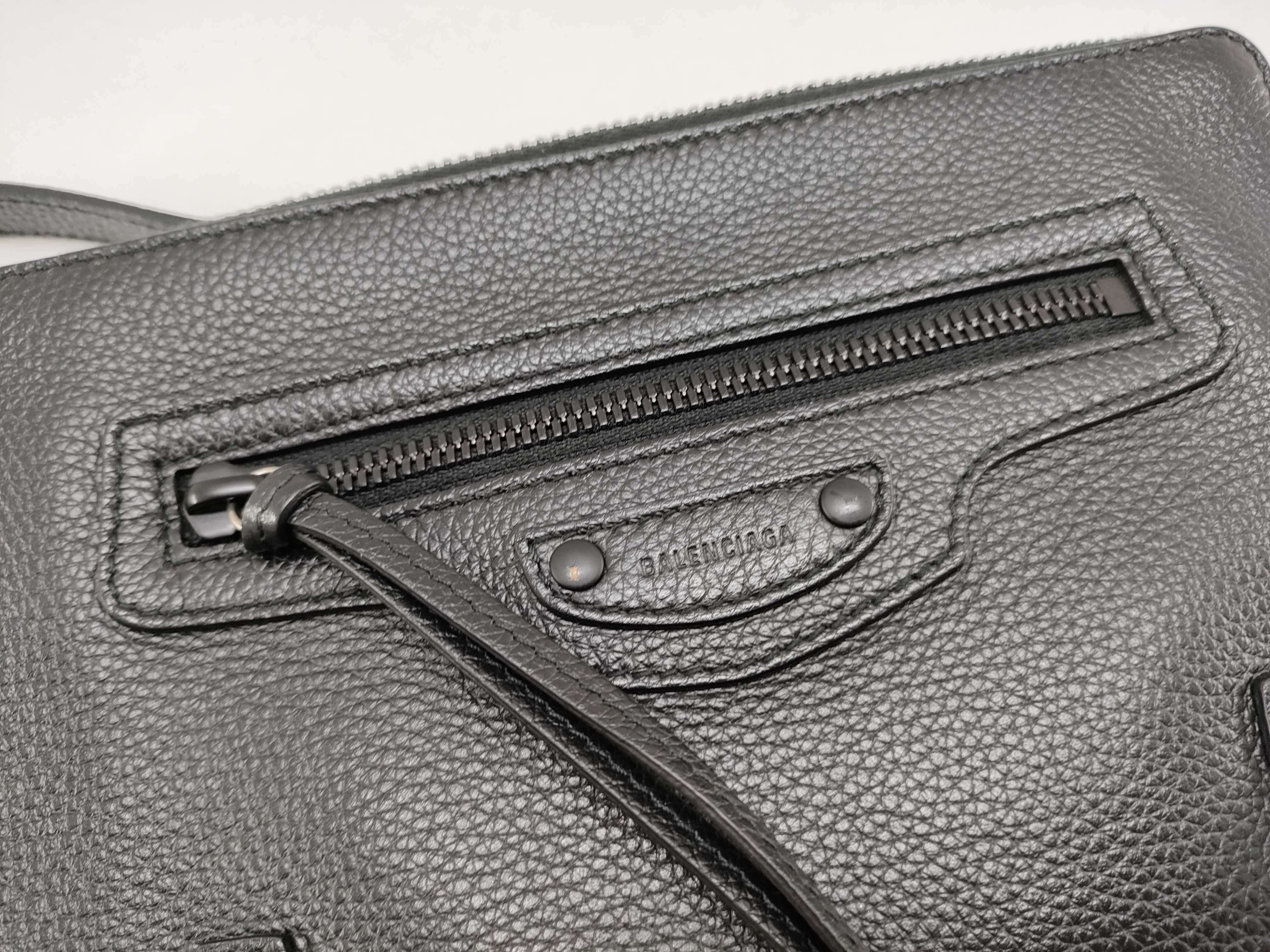 City Shoulder Bag, Black Shoulder Bag — view 14