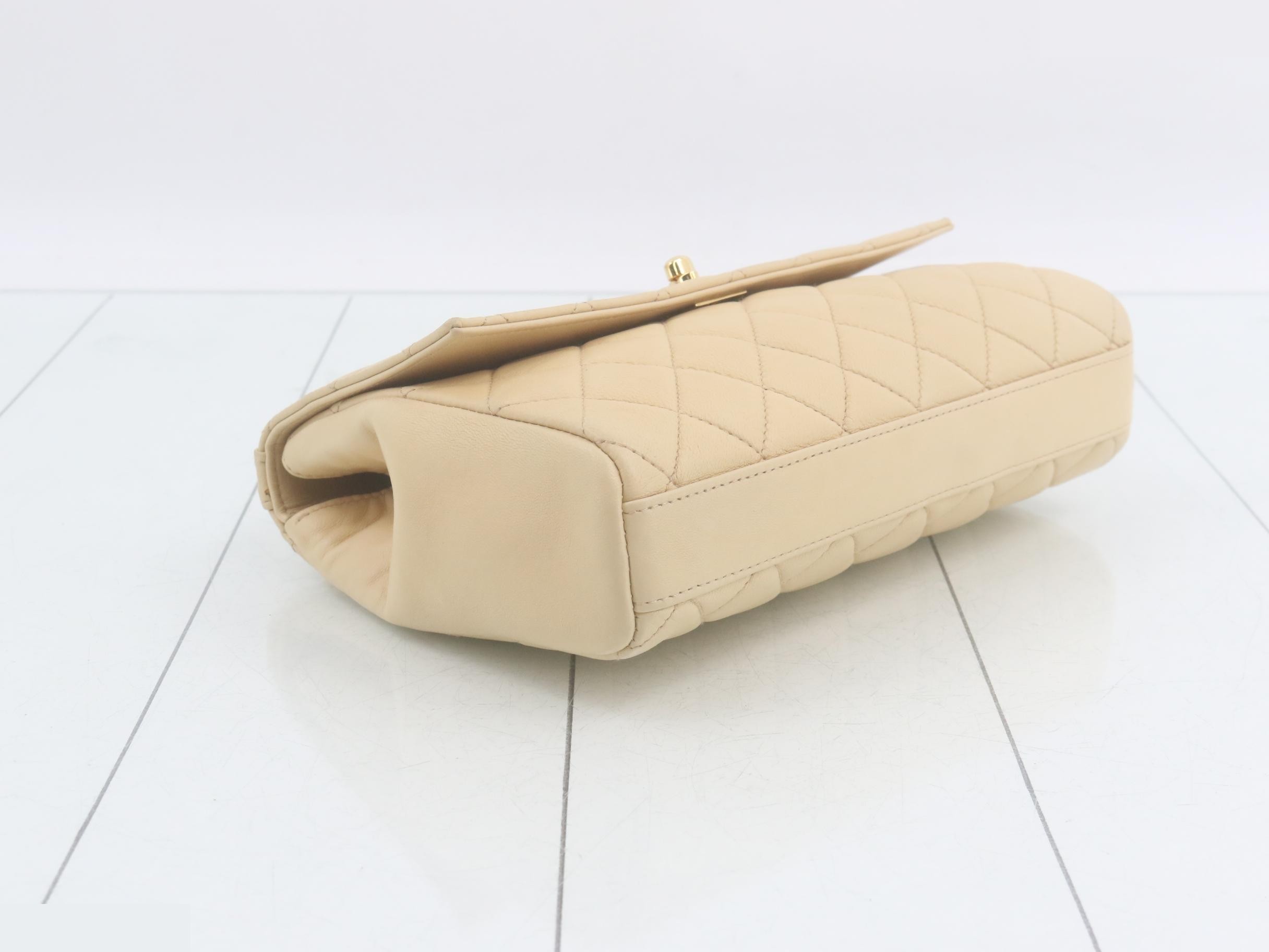 Matelassé (bag) - Lambskin handbag — view 5