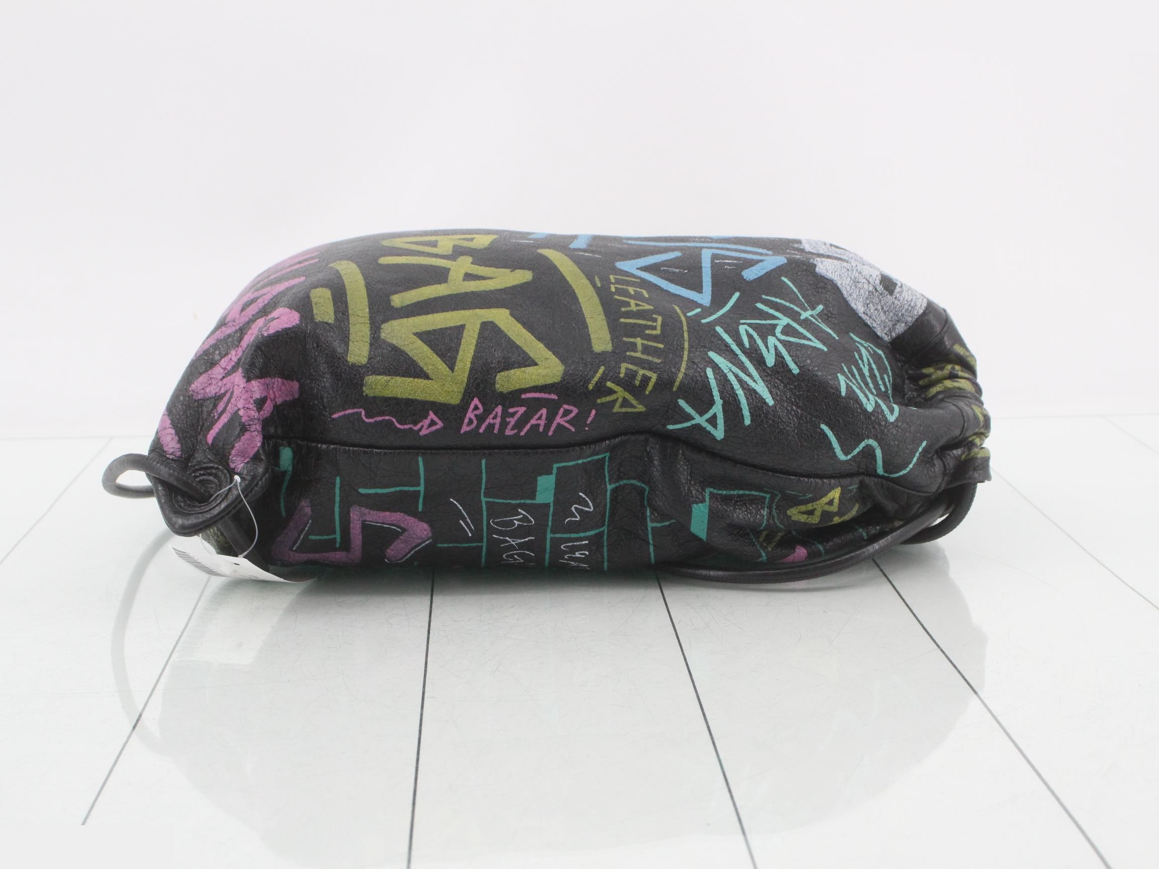 Graffiti Bazaar Drawstring Bag Backpack — view 3