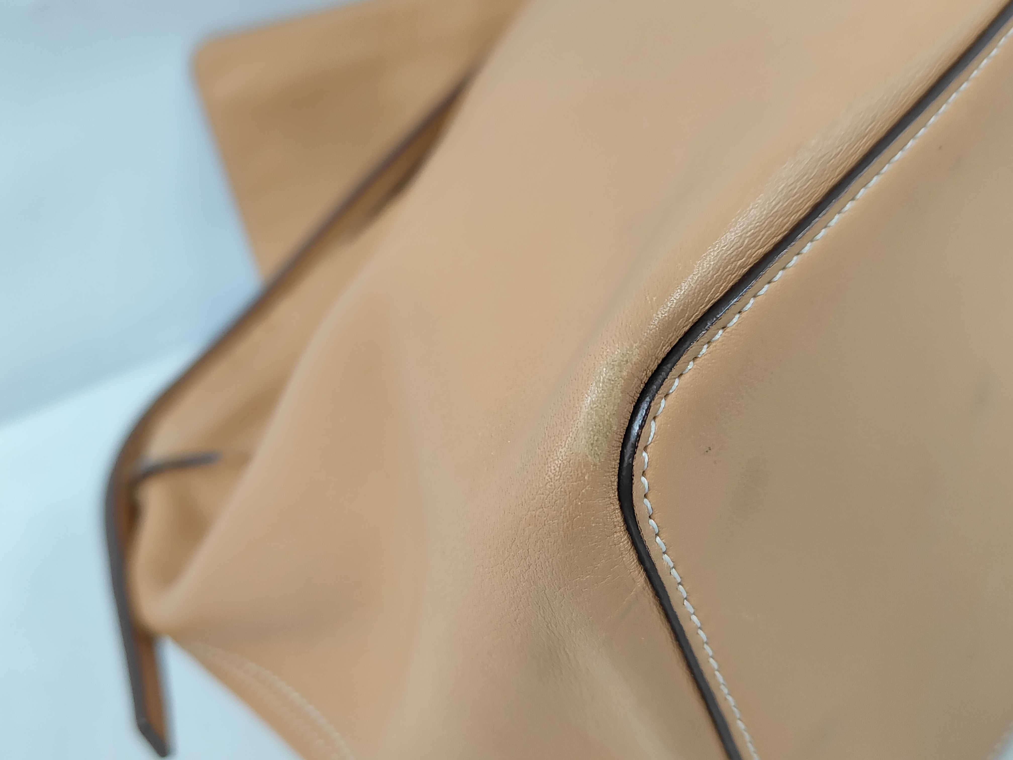 (Loewe) Soft Leather Camel-colored Old Handbag with Pouch — view 4