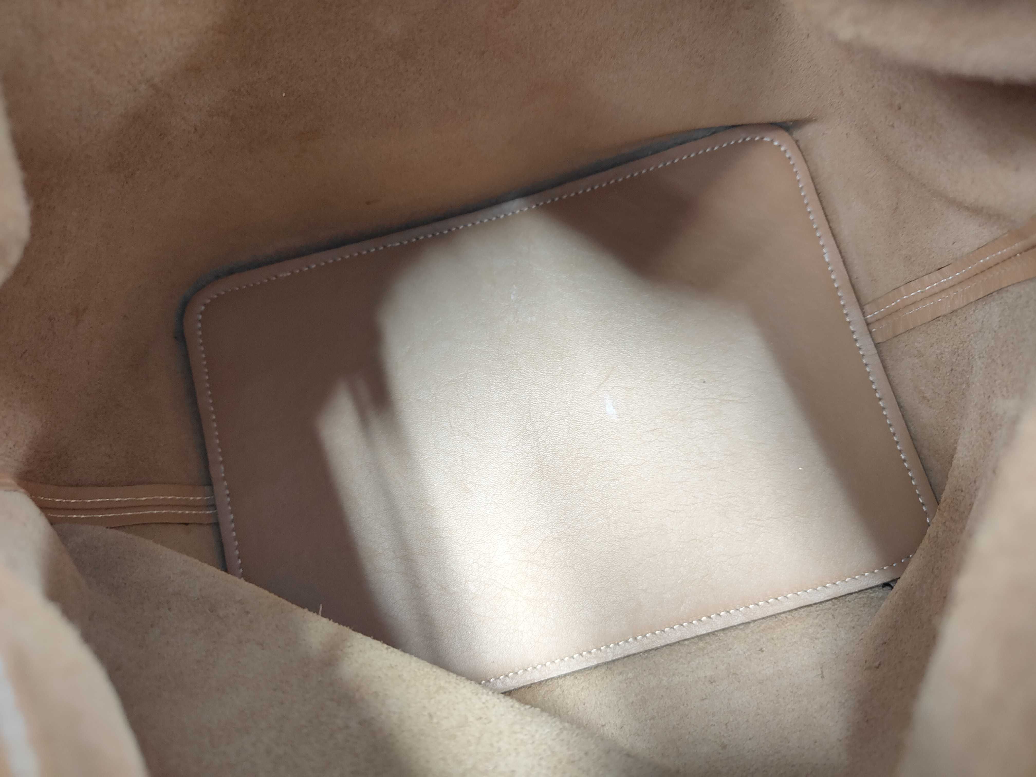 (Loewe) Soft Leather Camel-colored Old Handbag with Pouch — view 9