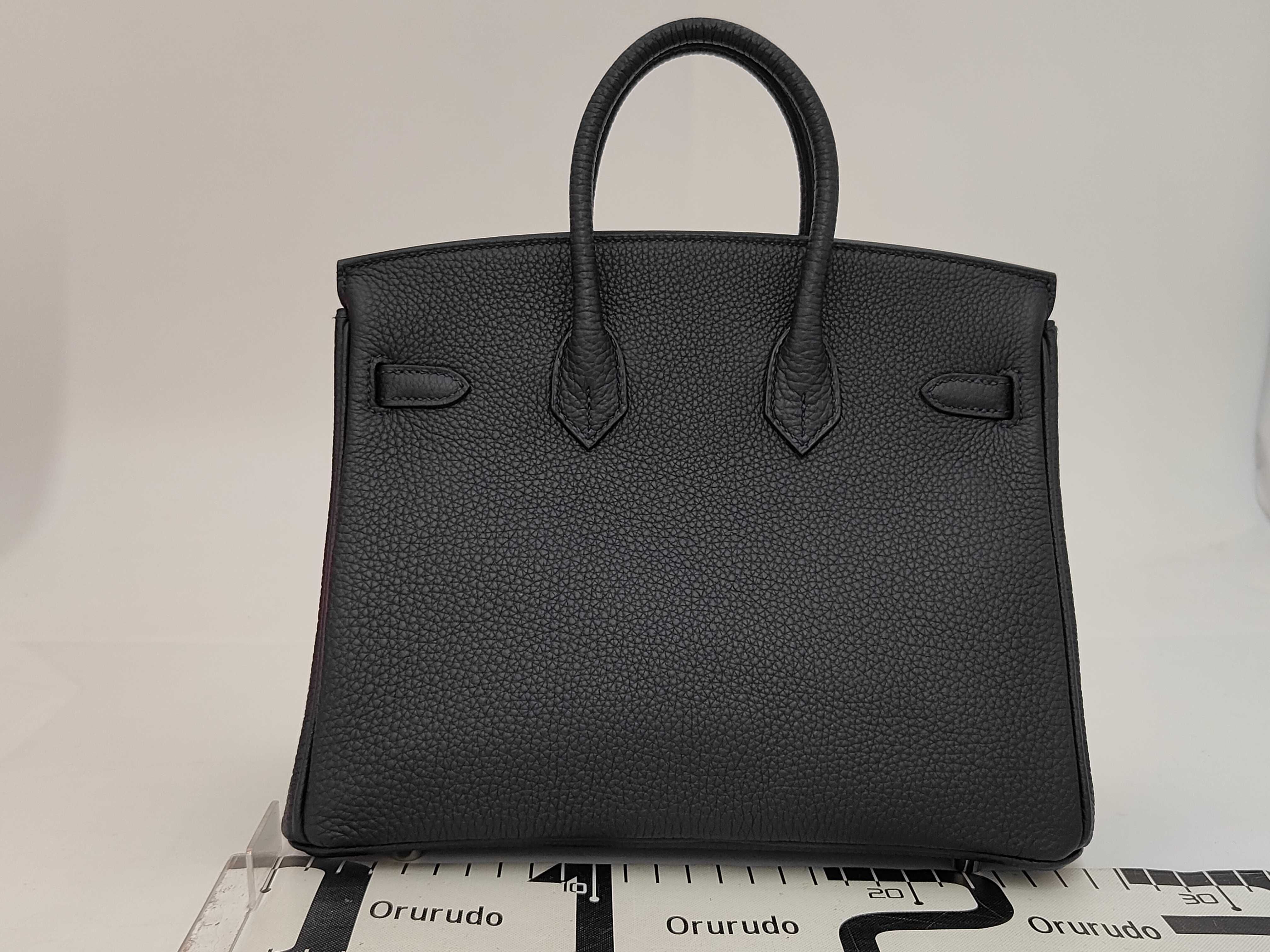 Birkin 25 Togo Blue Nuit SV Hardware G Engraved Handbag — view 2