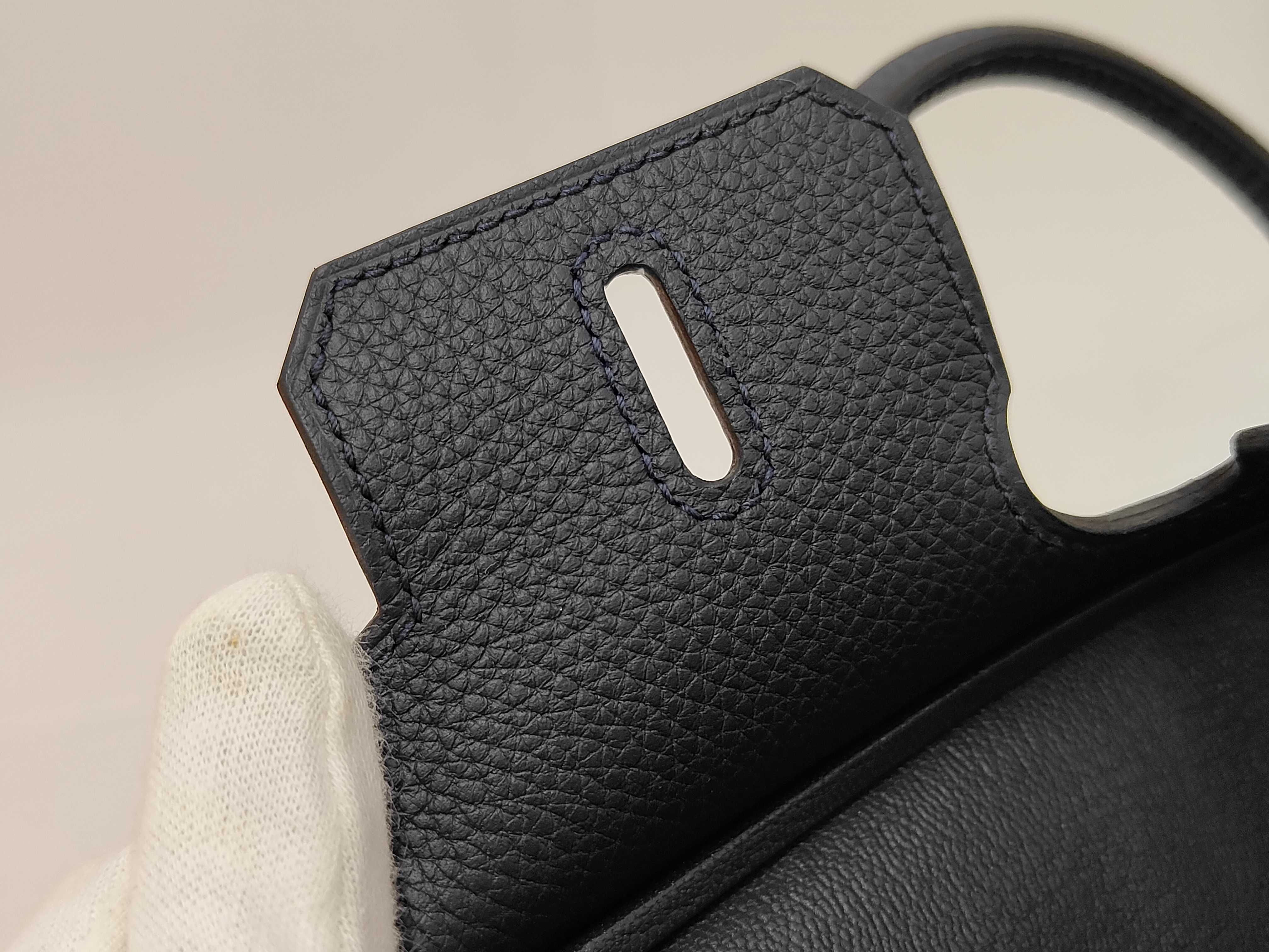 Birkin 25 Togo Blue Nuit SV Hardware G Engraved Handbag — view 9