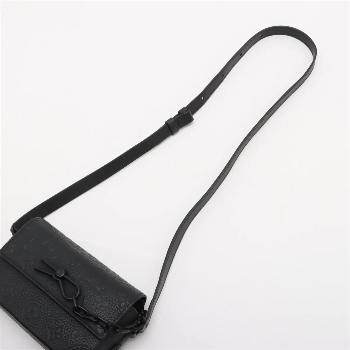 Taurillon Monogram Steamer Wearable Wallet M81746 Black — view 5