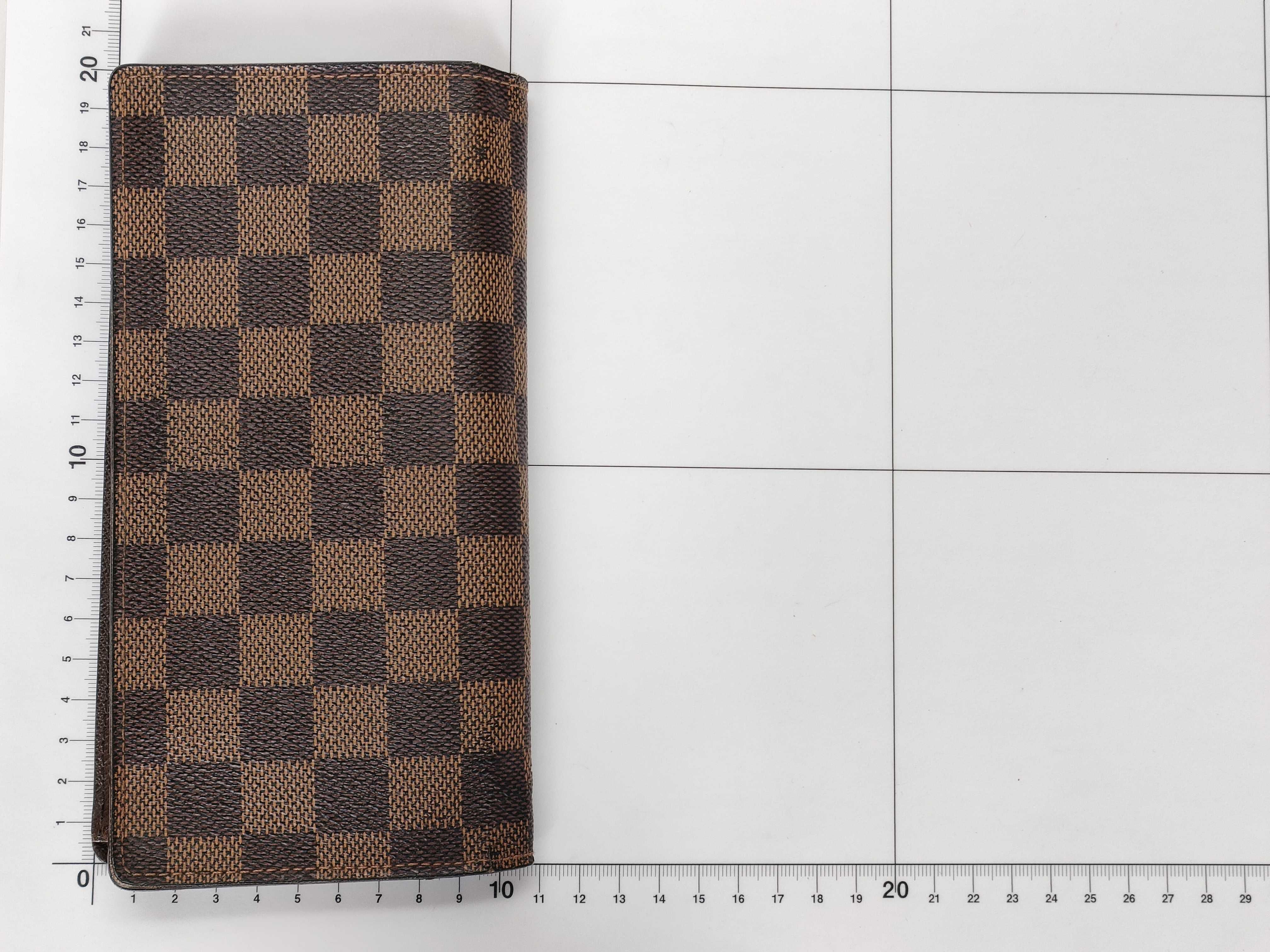 Damier Portefeuille Brazza N60017 Wallet. Corner wear, hardware wear, edge wear, interior stains, initials engraved. — view 2