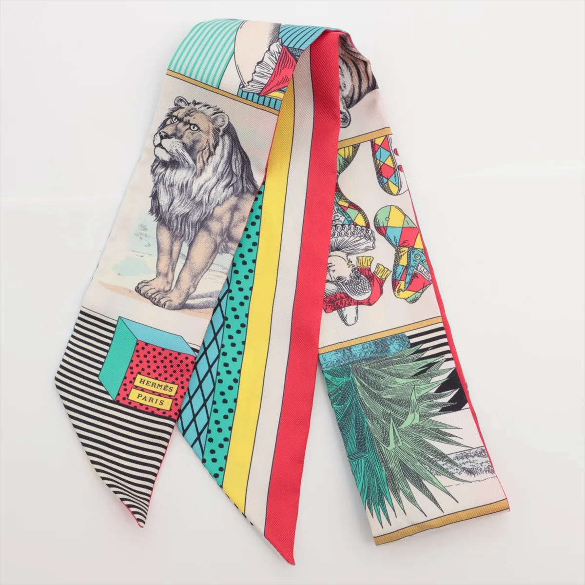 Twilly Grand Théâtre Nouveau Scarf, Silk, White x Red. Shows wear,
