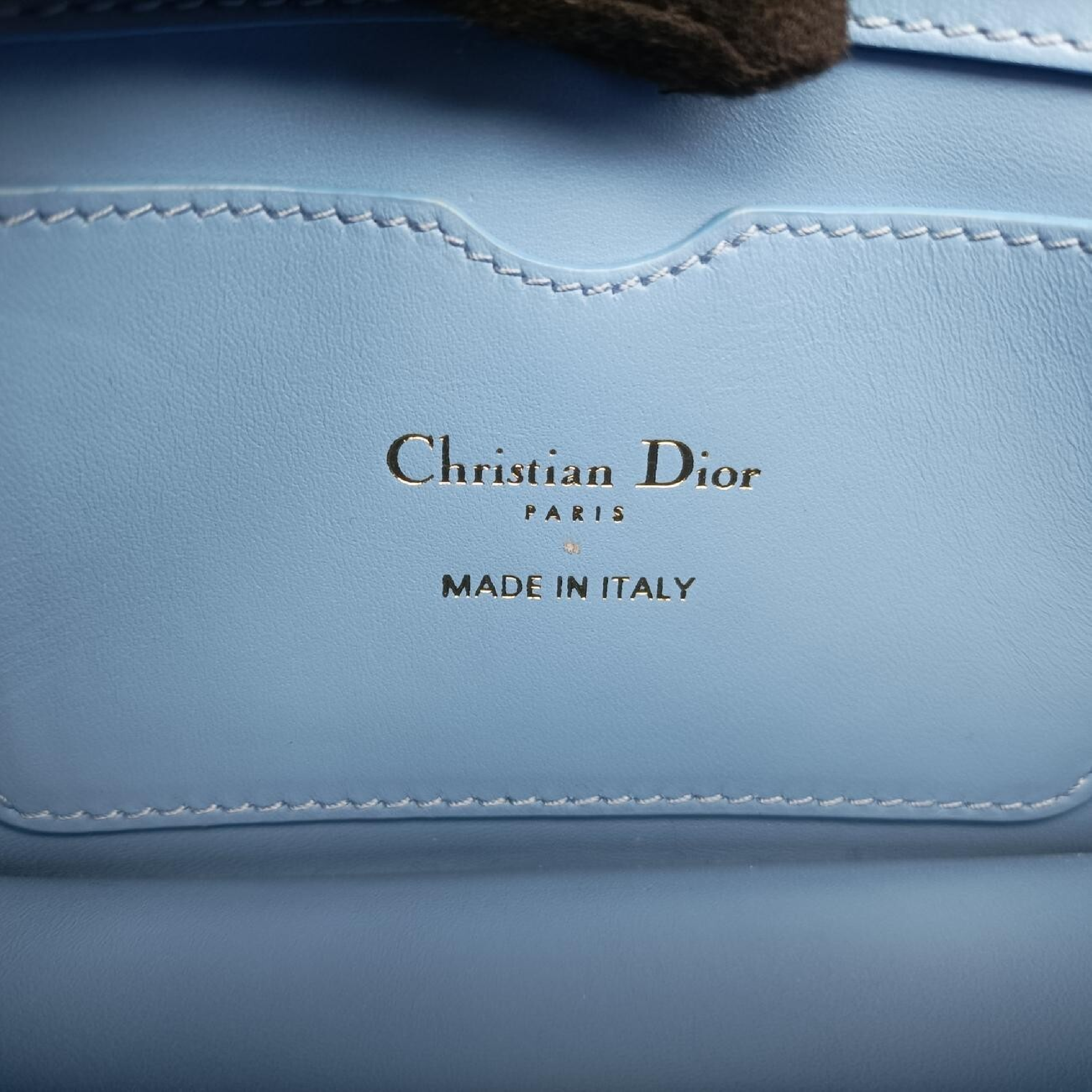 30 Montaigne Blue Leather 19-MA-0291 IC Chip Shoulder Bag — view 7