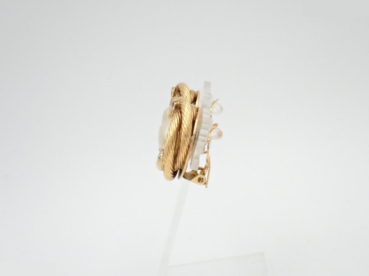 Earrings — view 3