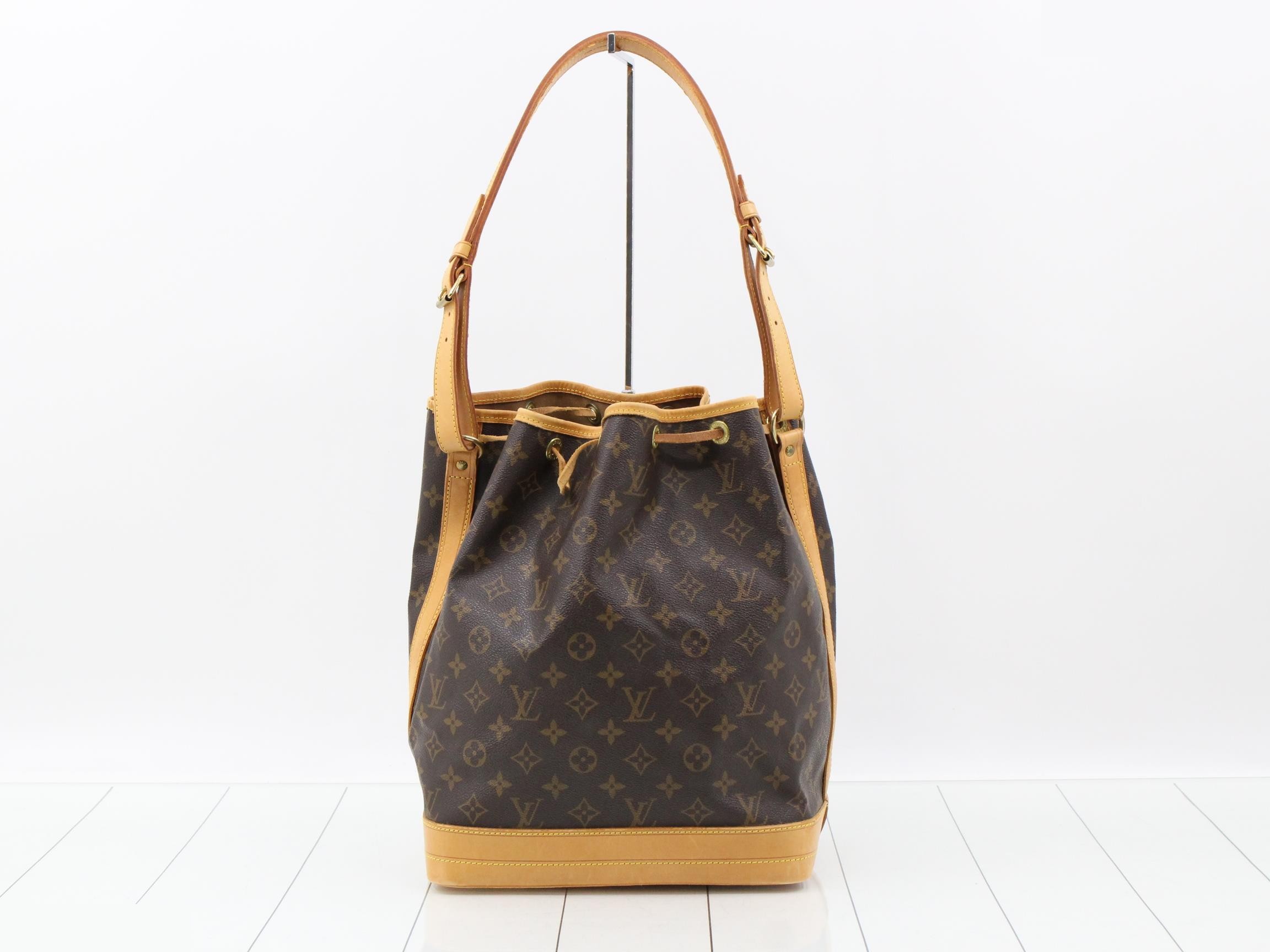 Monogram Noé — view 2
