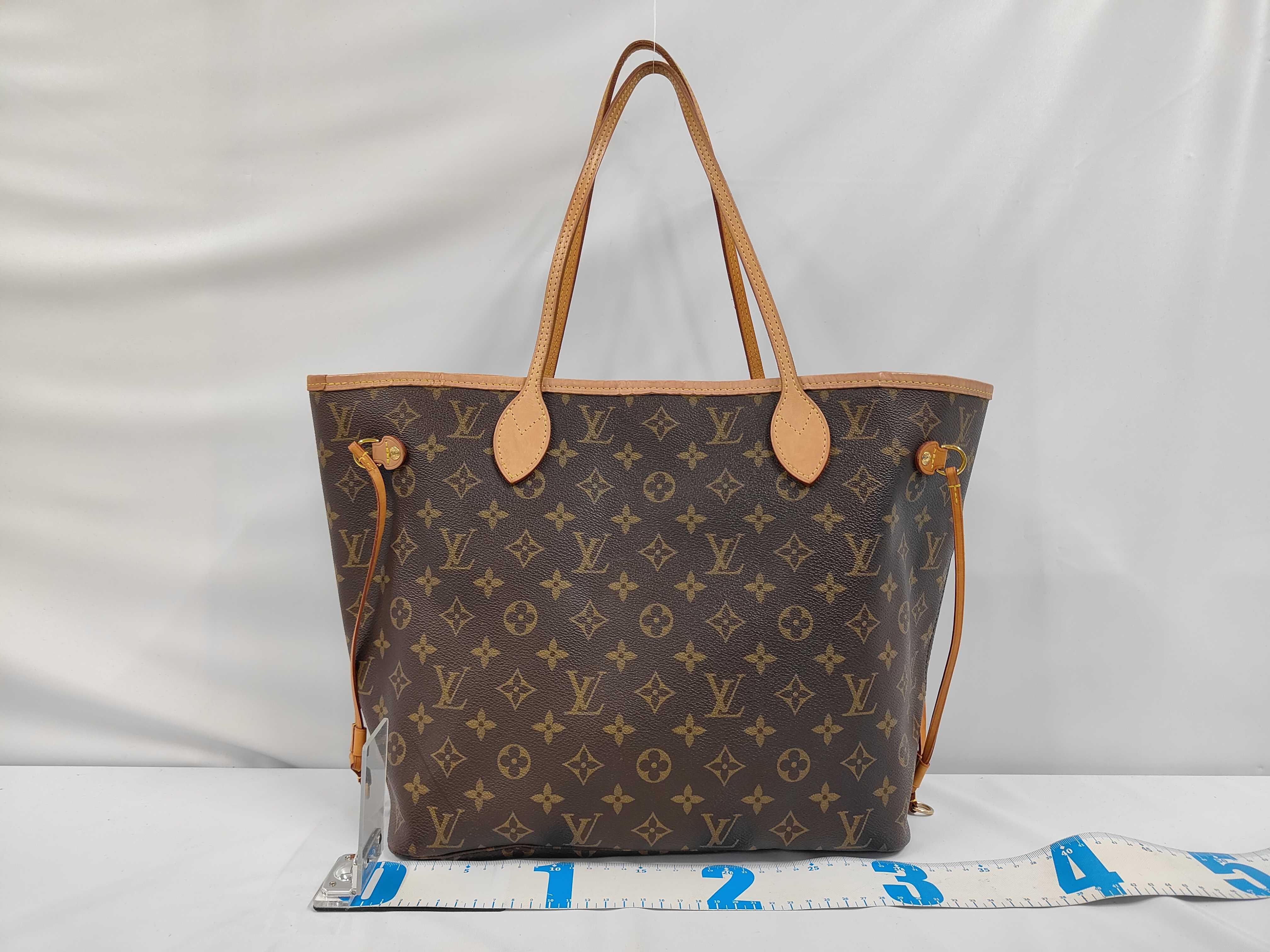 Monogram M40995 Neverfull MM Beige Tote Bag — view 2