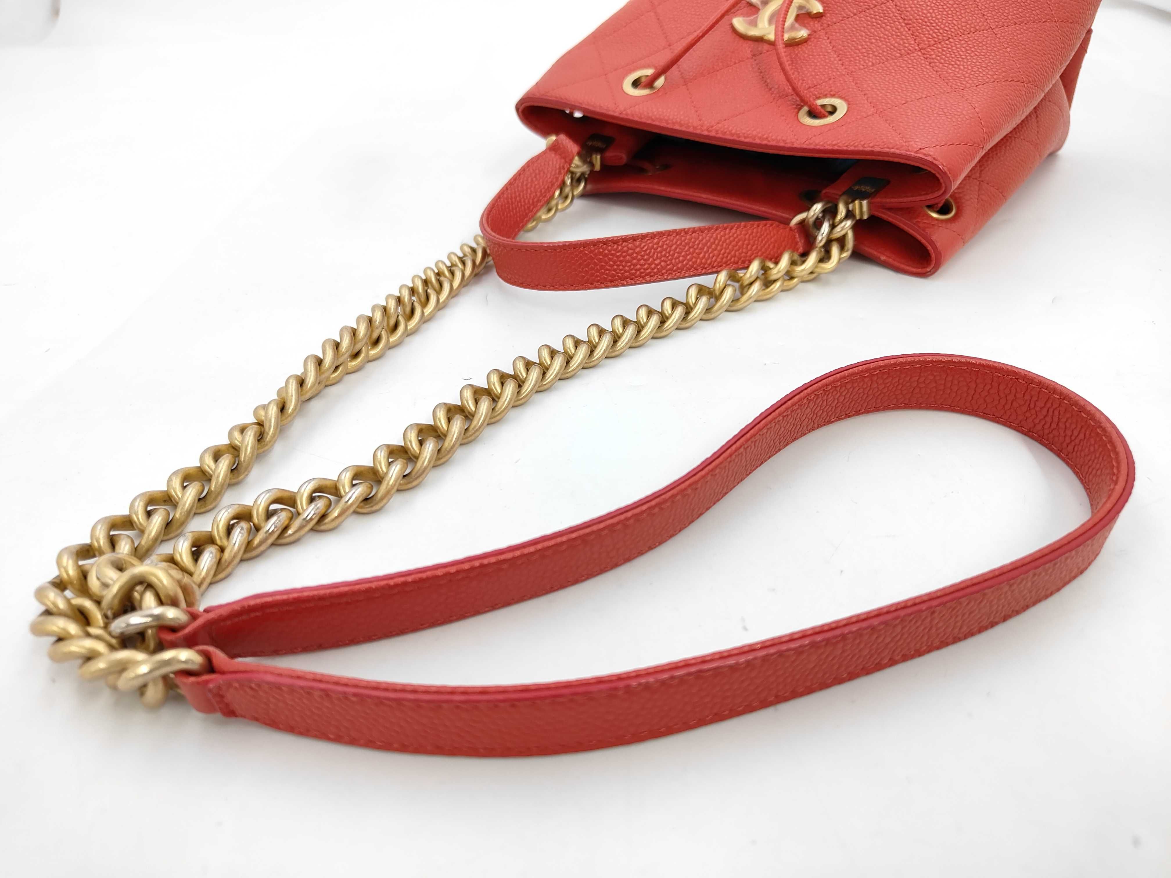 Matelassé Bucket Shoulder Bag, Series 27, Caviar Red (GD) — view 3
