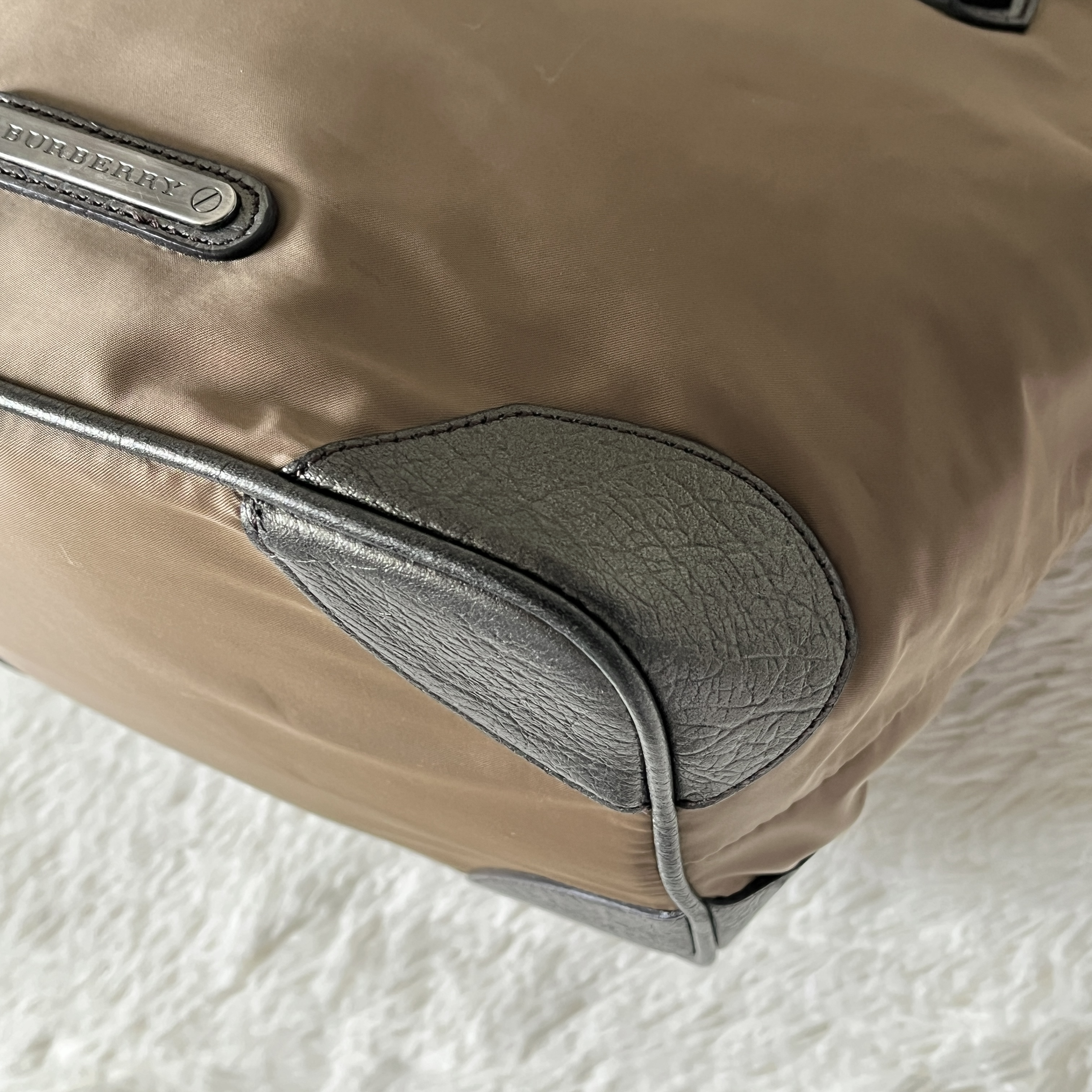 boat-shaped handbag — view 6
