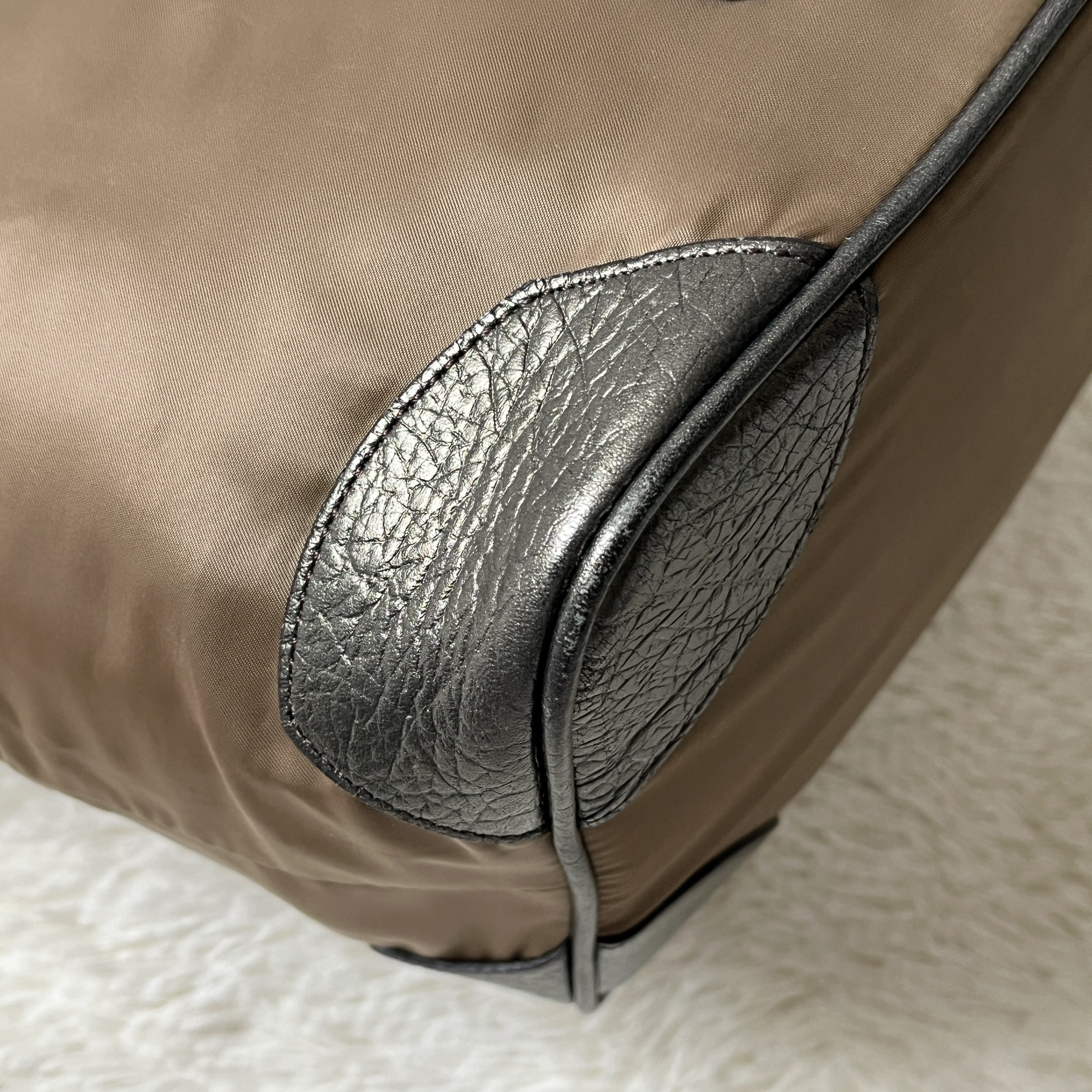boat-shaped handbag — view 7