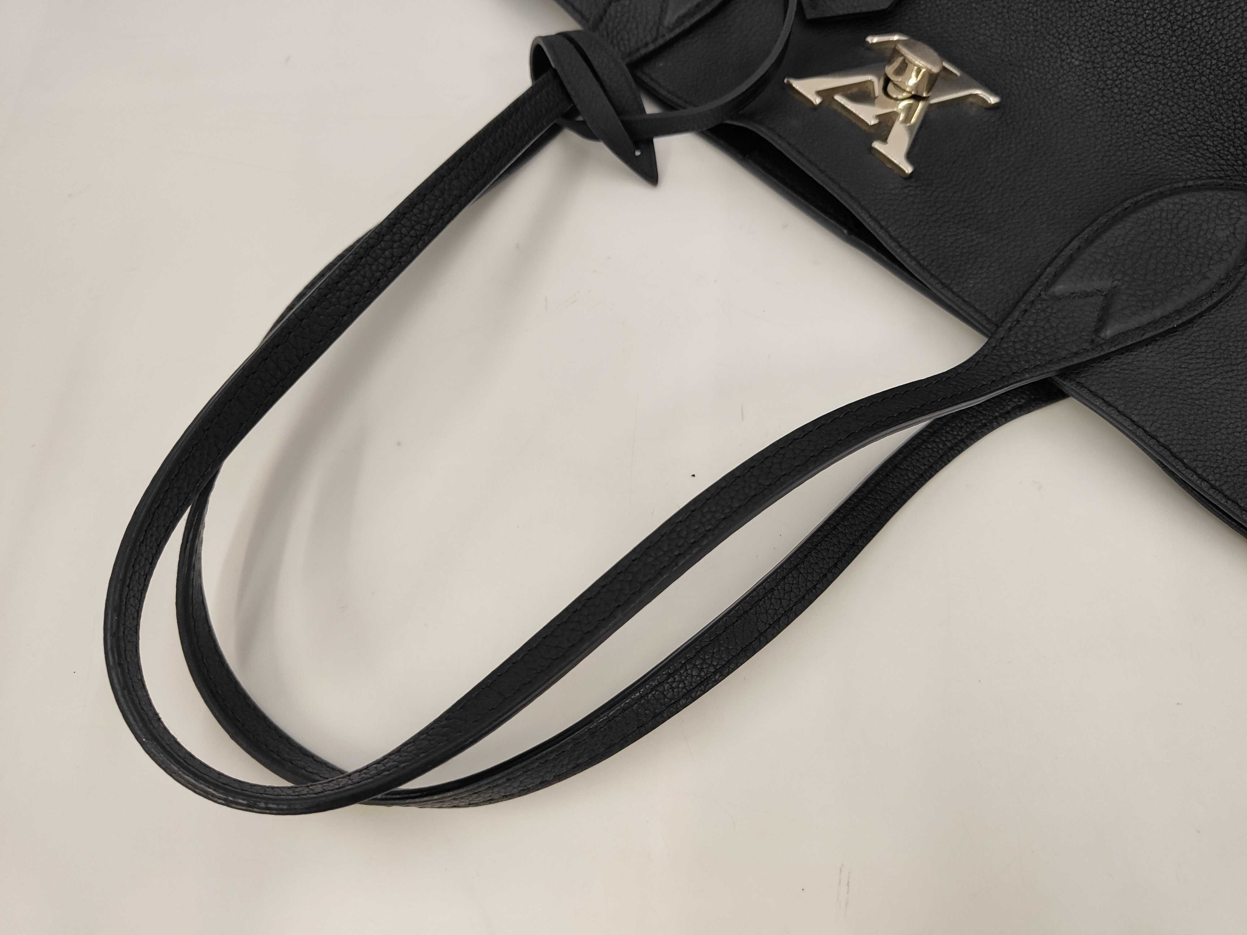 Lockme Go Shoulder Bag Tote Bag Noir M55028 FL0260 Tote Bag — view 4