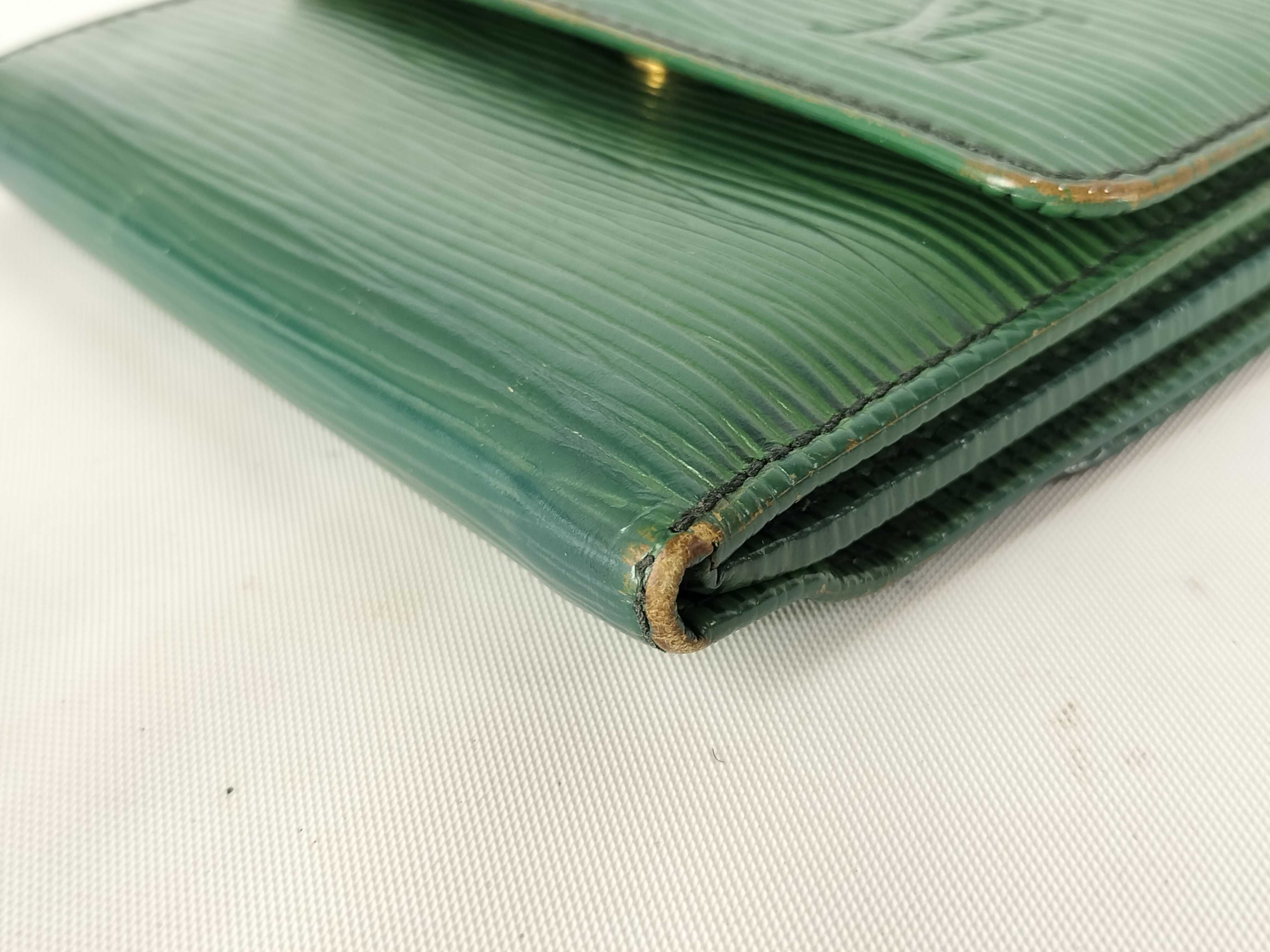 Epi Leather Wallet with Double Snap Closure (SHB-SWIP Hardware) - Green — view 2