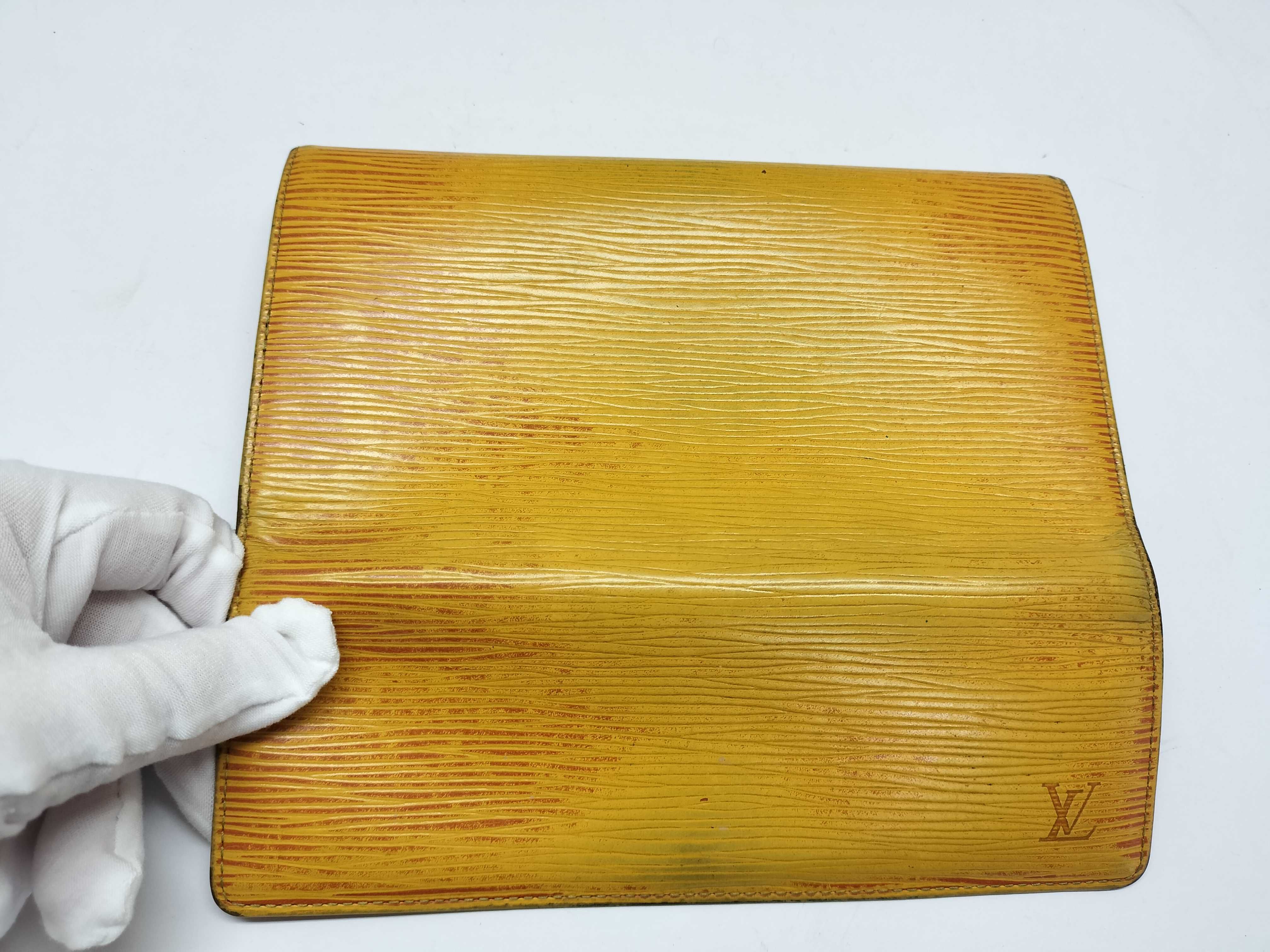 Epi Portefeuille Sarah Yellow Wallet — view 8