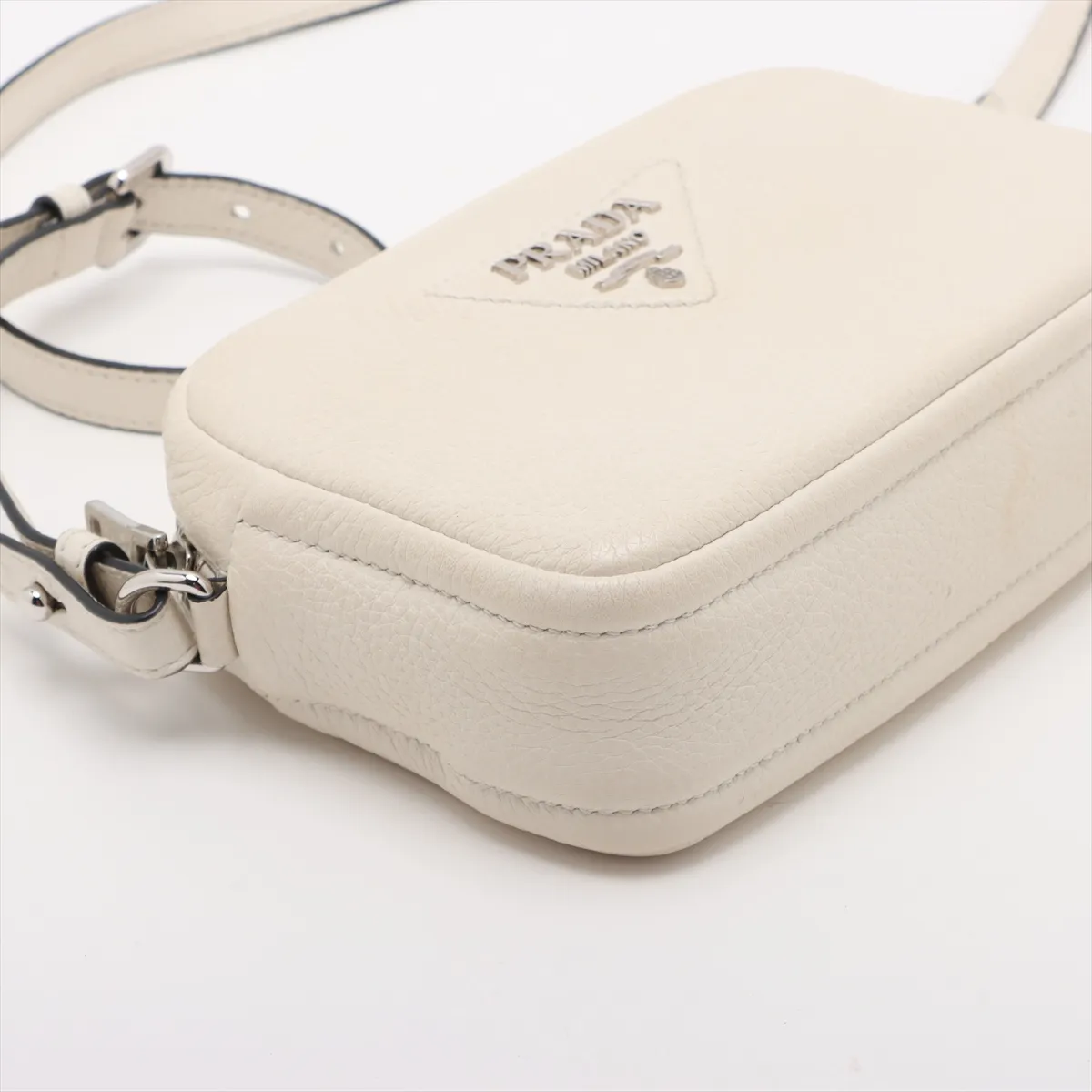 Vitello Dino Soft Leather 2WAY Shoulder Bag White — view 4