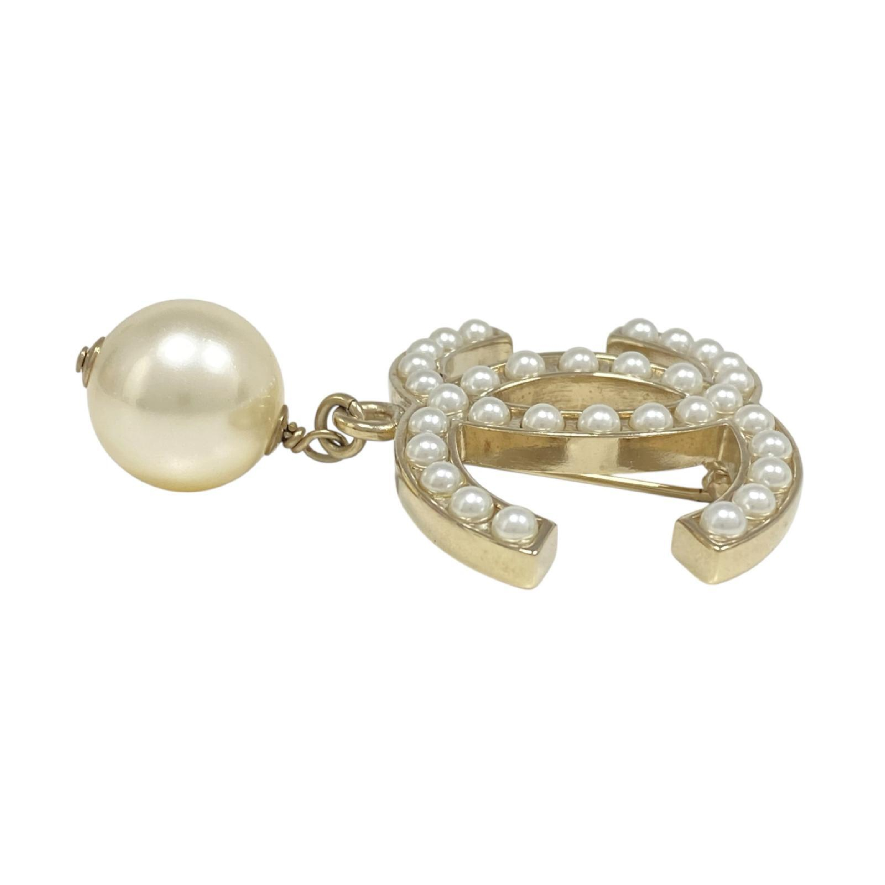 【*Shipped from: Hong Kong*】CHANEL ( ) Gold-colored Metal/Faux Pearl Coco Mark A13V Brooch — view 6