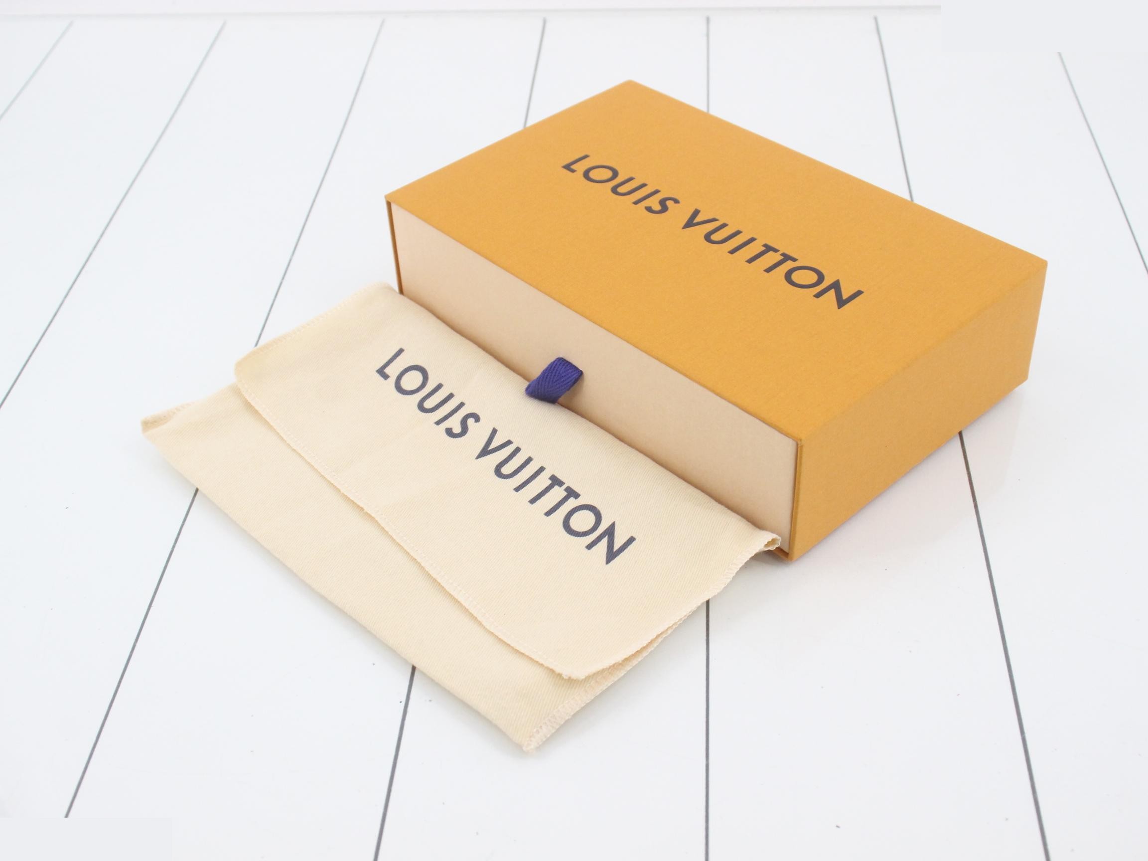 Zippy Wallet Horizontal - List Price ¥126,500 - Black — view 5