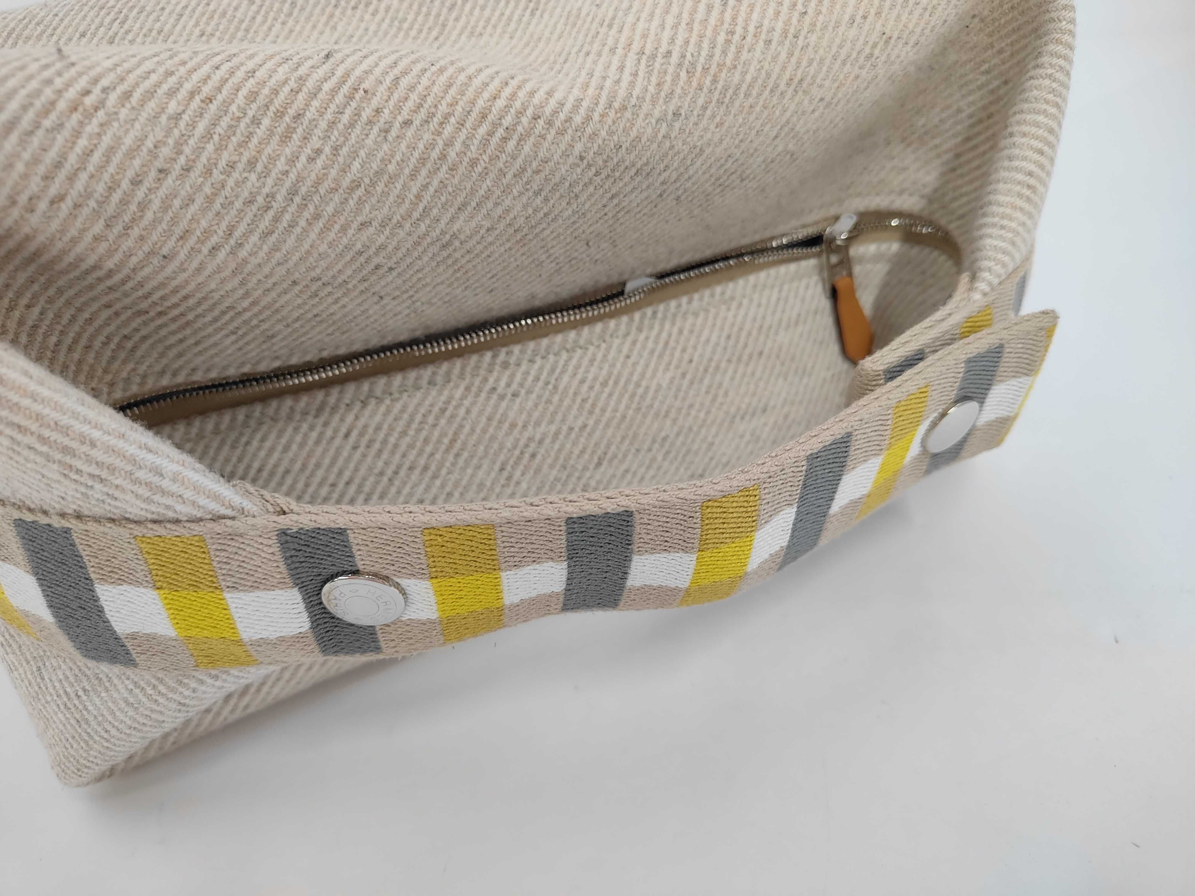 Brid A Black Eau Carre PM Wool Vanity Bag — view 5