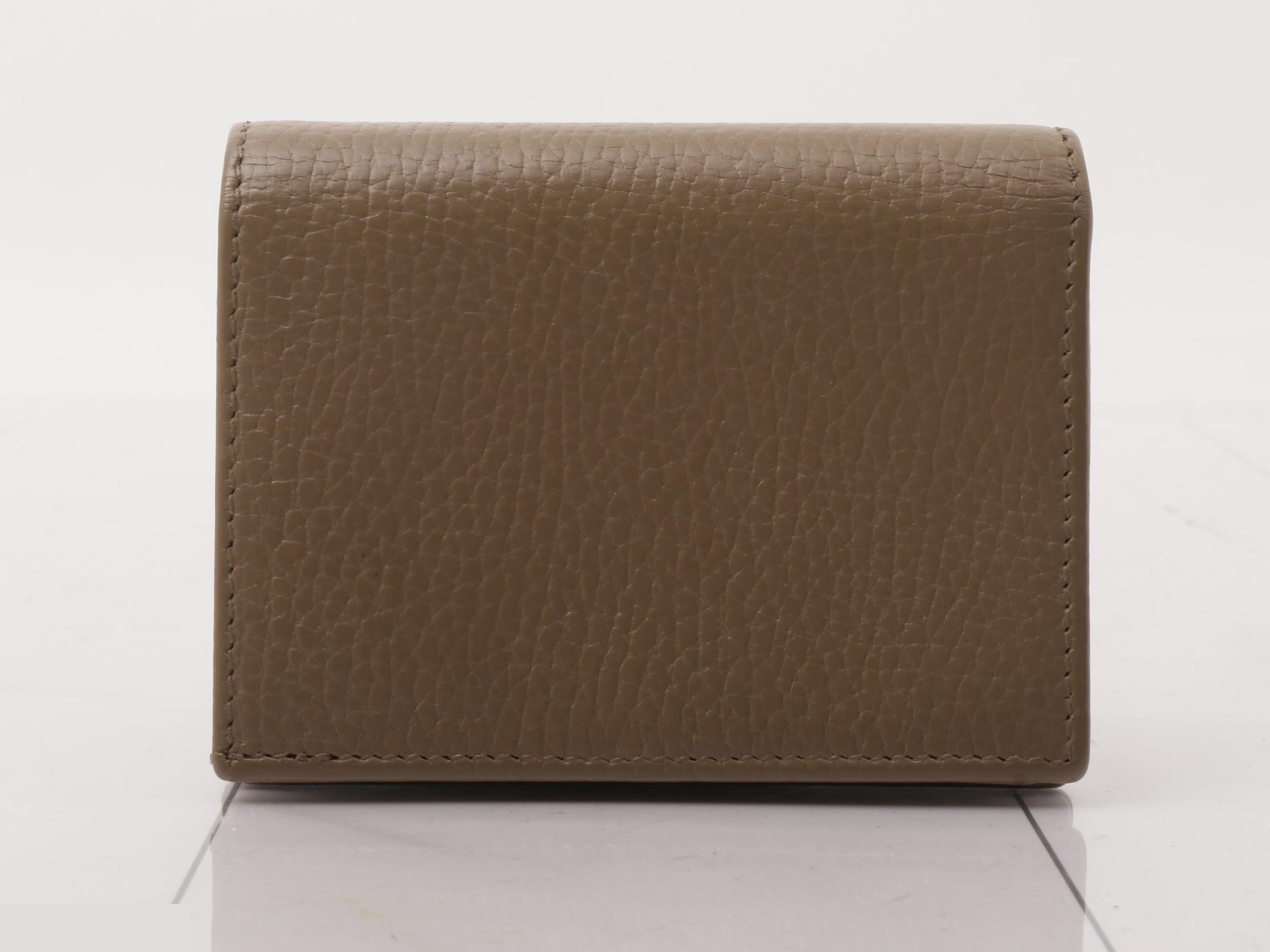 wallet — view 2