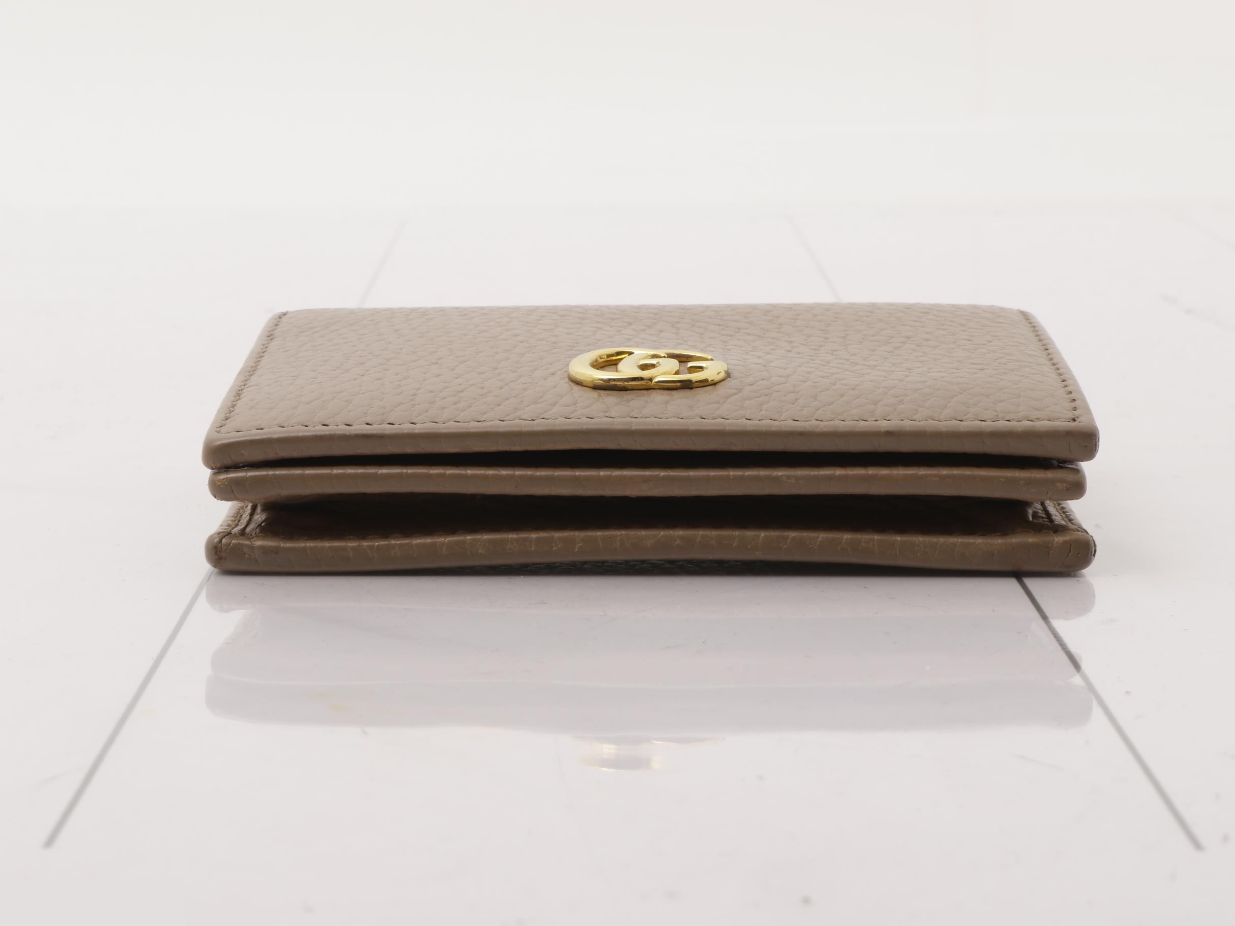 wallet — view 3