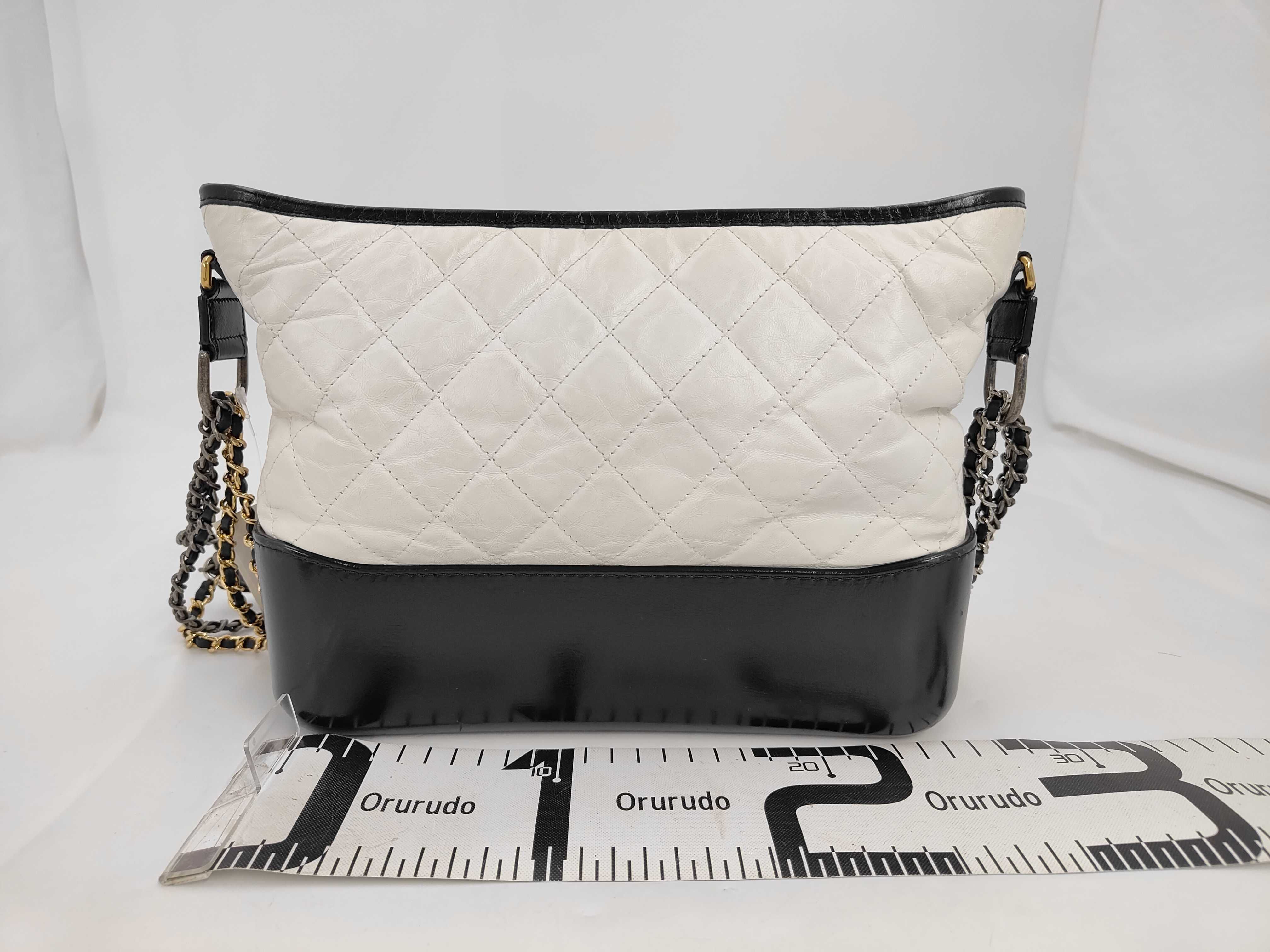 Gabriel de Chanel calfskin shoulder bag — view 2