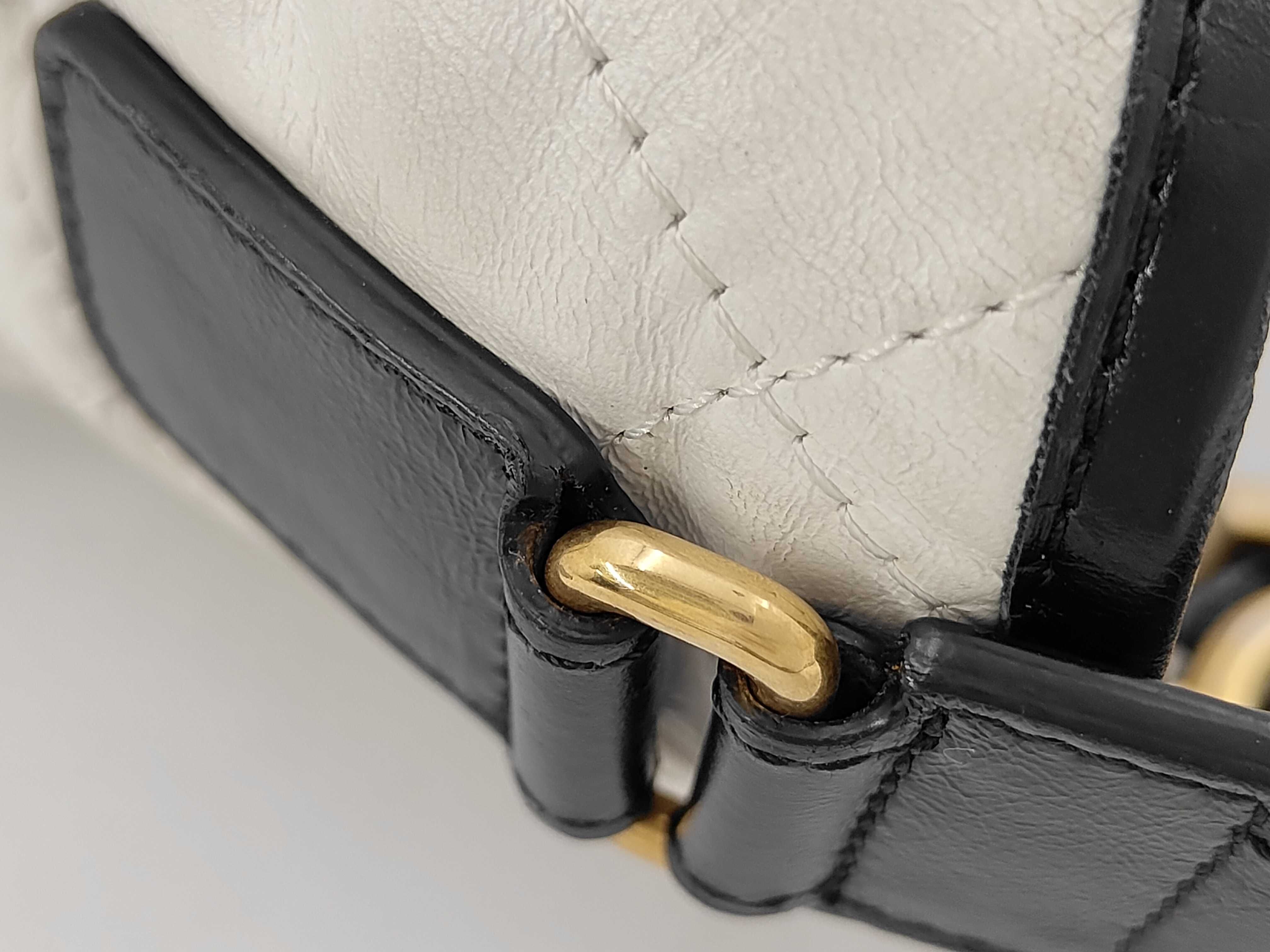 Gabriel de Chanel calfskin shoulder bag — view 7