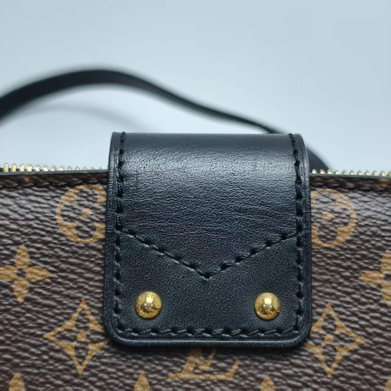 【*Shipped from: China*】LOUIS VUITTON PU Shoulder Bag — view 11