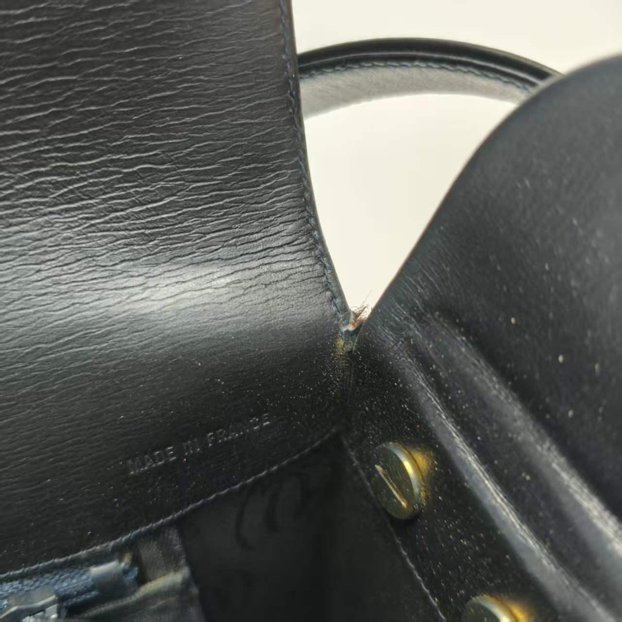 【*Shipped from: China*】Cartier Leather Shoulder Bag — view 14